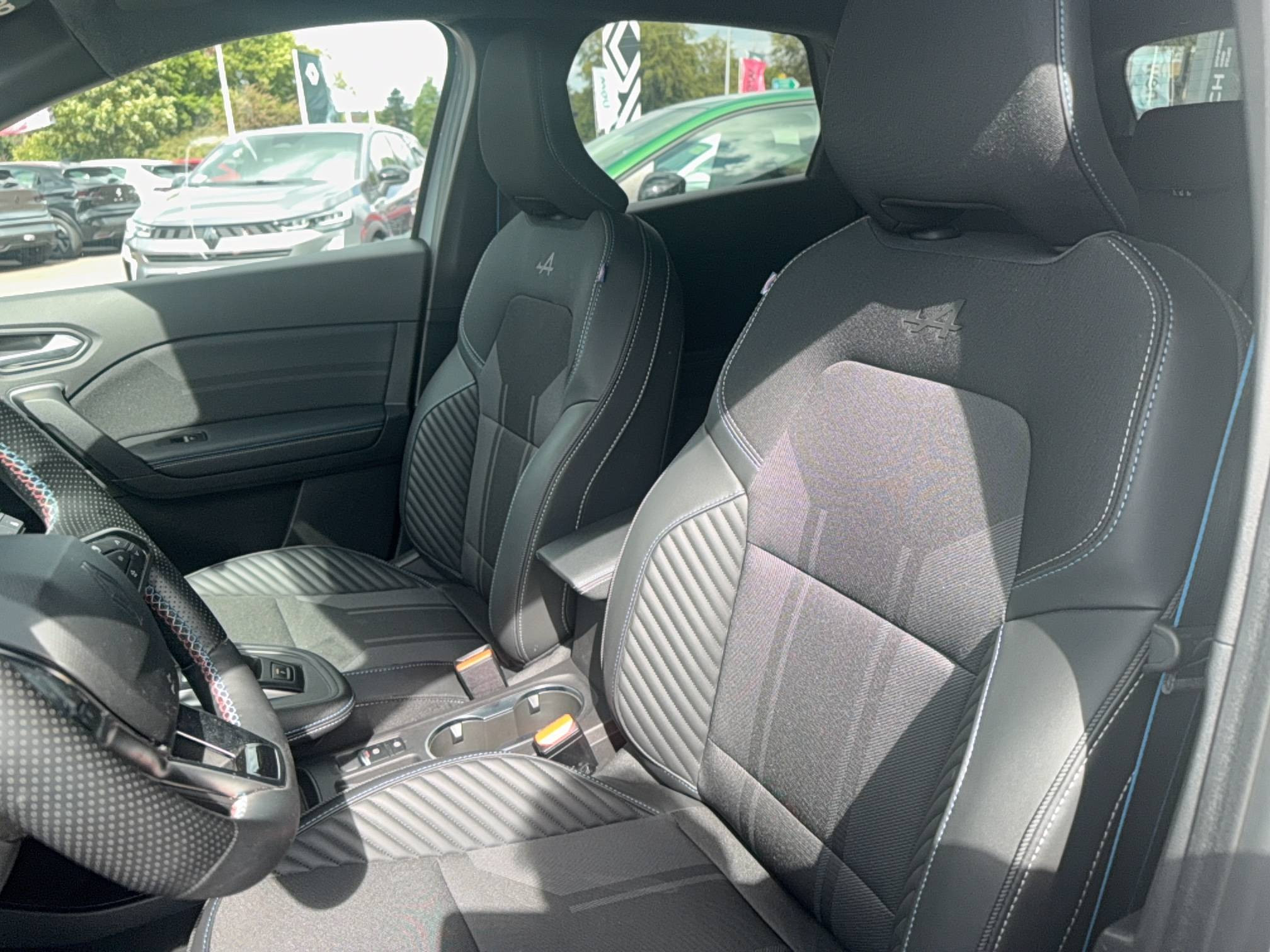 Vente en ligne Renault Captur  E-Tech full hybrid 160 ch au prix de 28 880 €