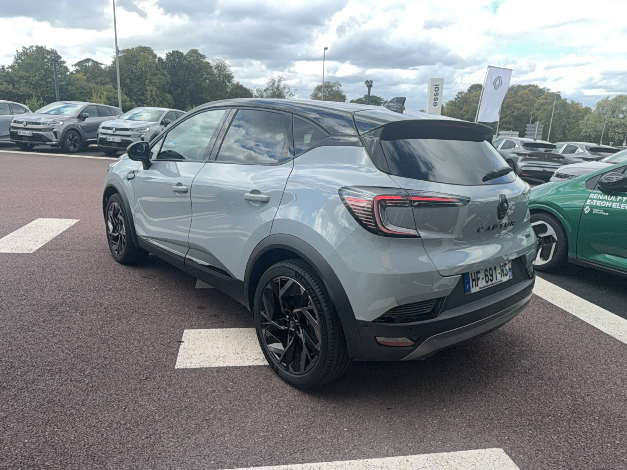 Vente en ligne Renault Captur  E-Tech full hybrid 160 ch au prix de 28 880 €