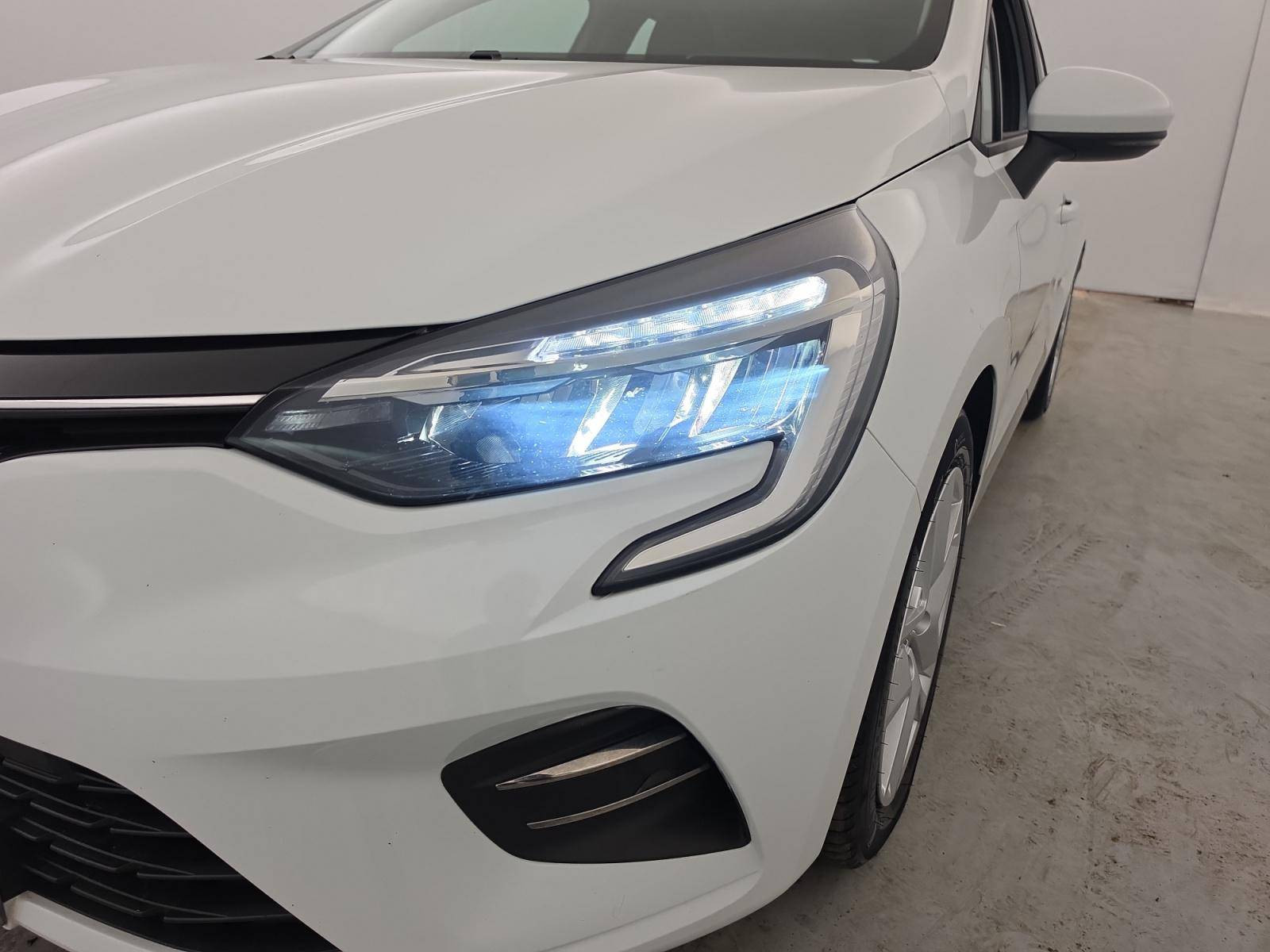 Vente en ligne Renault Clio 5 CLIO SOCIETE E-TECH 140 - 21N au prix de 13 290 €