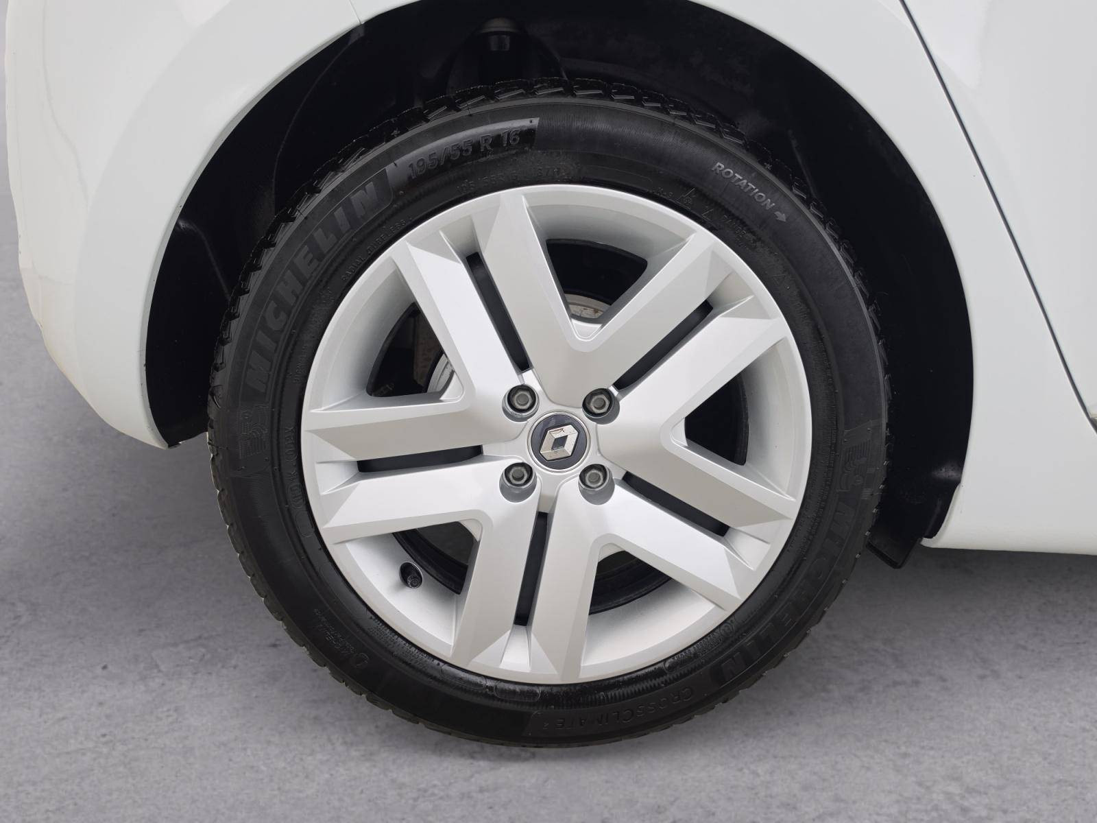 Vente en ligne Renault Clio 5 CLIO SOCIETE E-TECH 140 - 21N au prix de 13 290 €