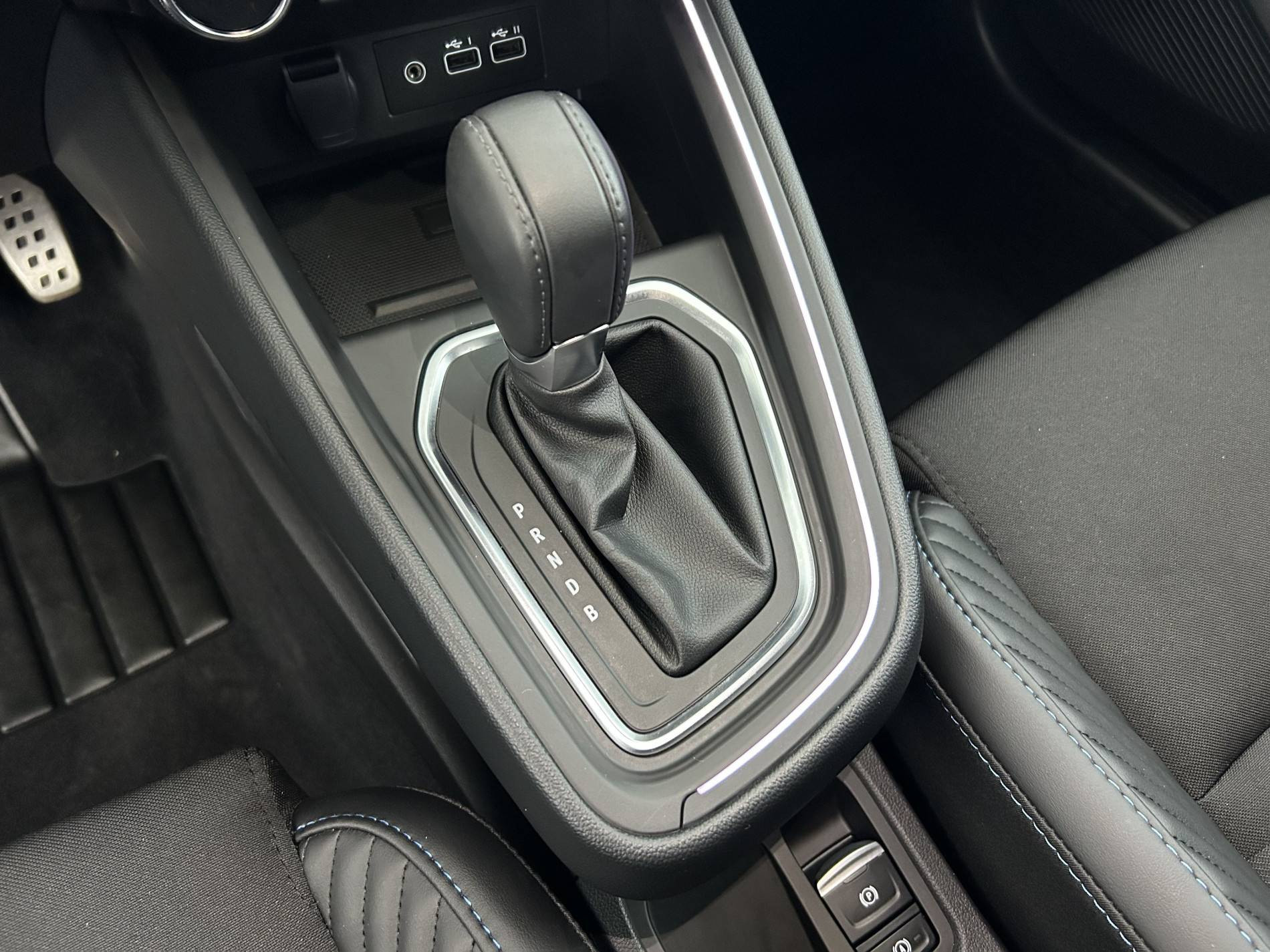Vente en ligne Renault Clio 5 Clio E-Tech full hybrid 145 au prix de 20 690 €