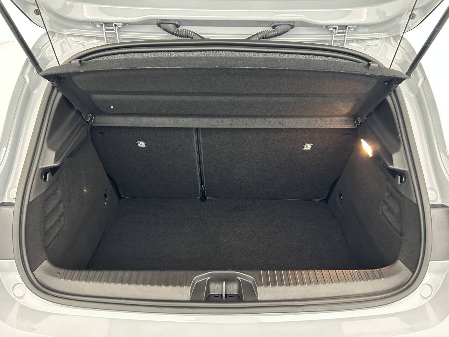 Vente en ligne Renault Clio 5 Clio E-Tech full hybrid 145 au prix de 20 690 €