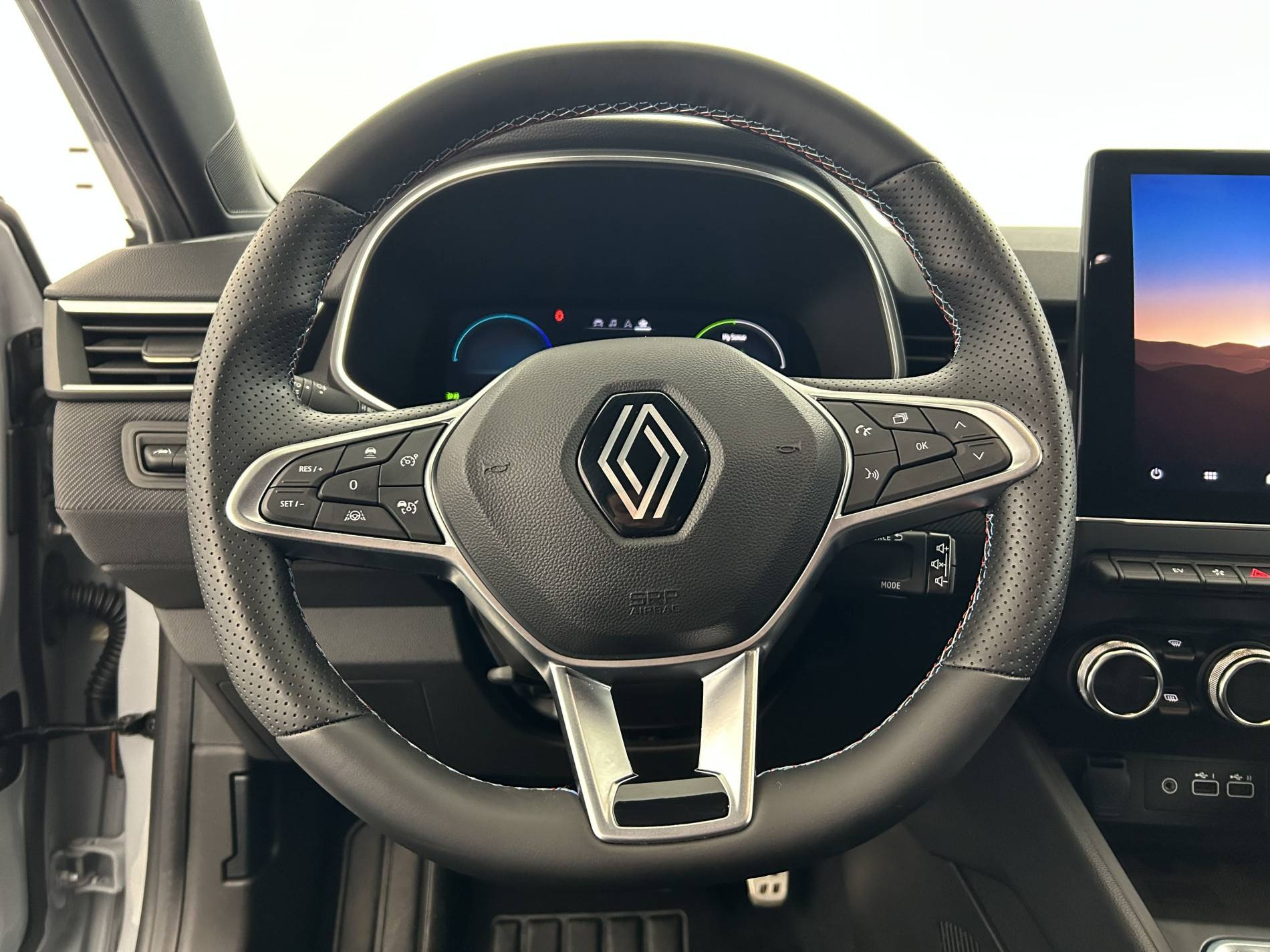 Vente en ligne Renault Clio 5 Clio E-Tech full hybrid 145 au prix de 20 690 €