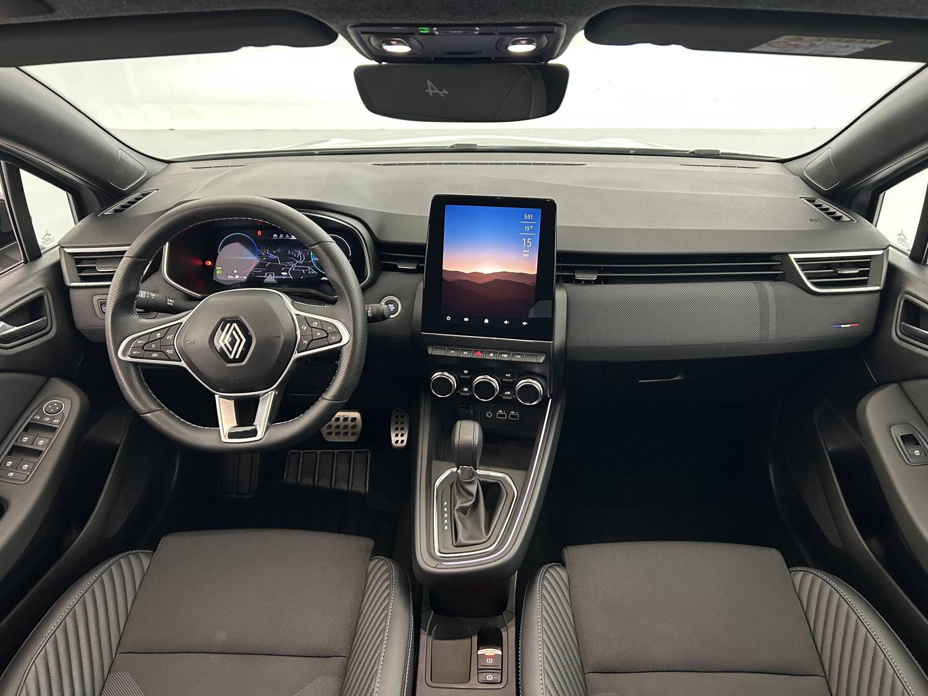 Vente en ligne Renault Clio 5 Clio E-Tech full hybrid 145 au prix de 20 690 €