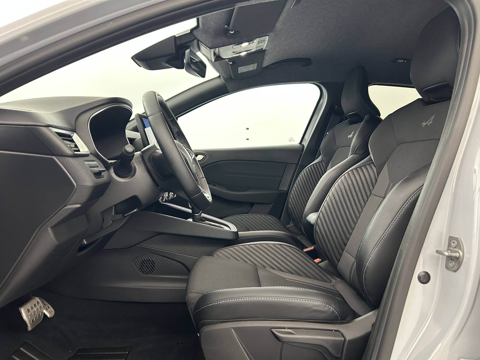 Vente en ligne Renault Clio 5 Clio E-Tech full hybrid 145 au prix de 20 690 €