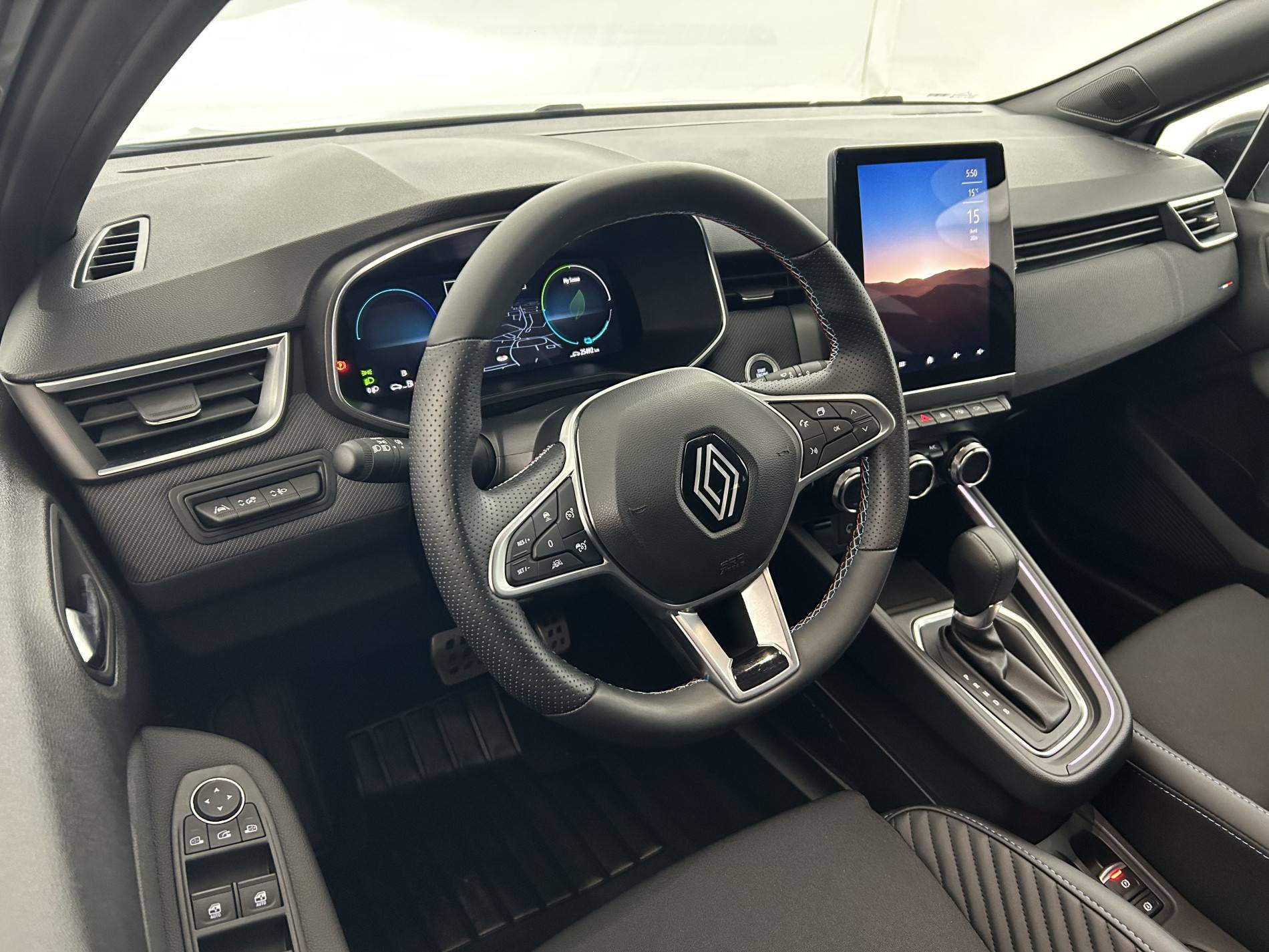 Vente en ligne Renault Clio 5 Clio E-Tech full hybrid 145 au prix de 20 690 €
