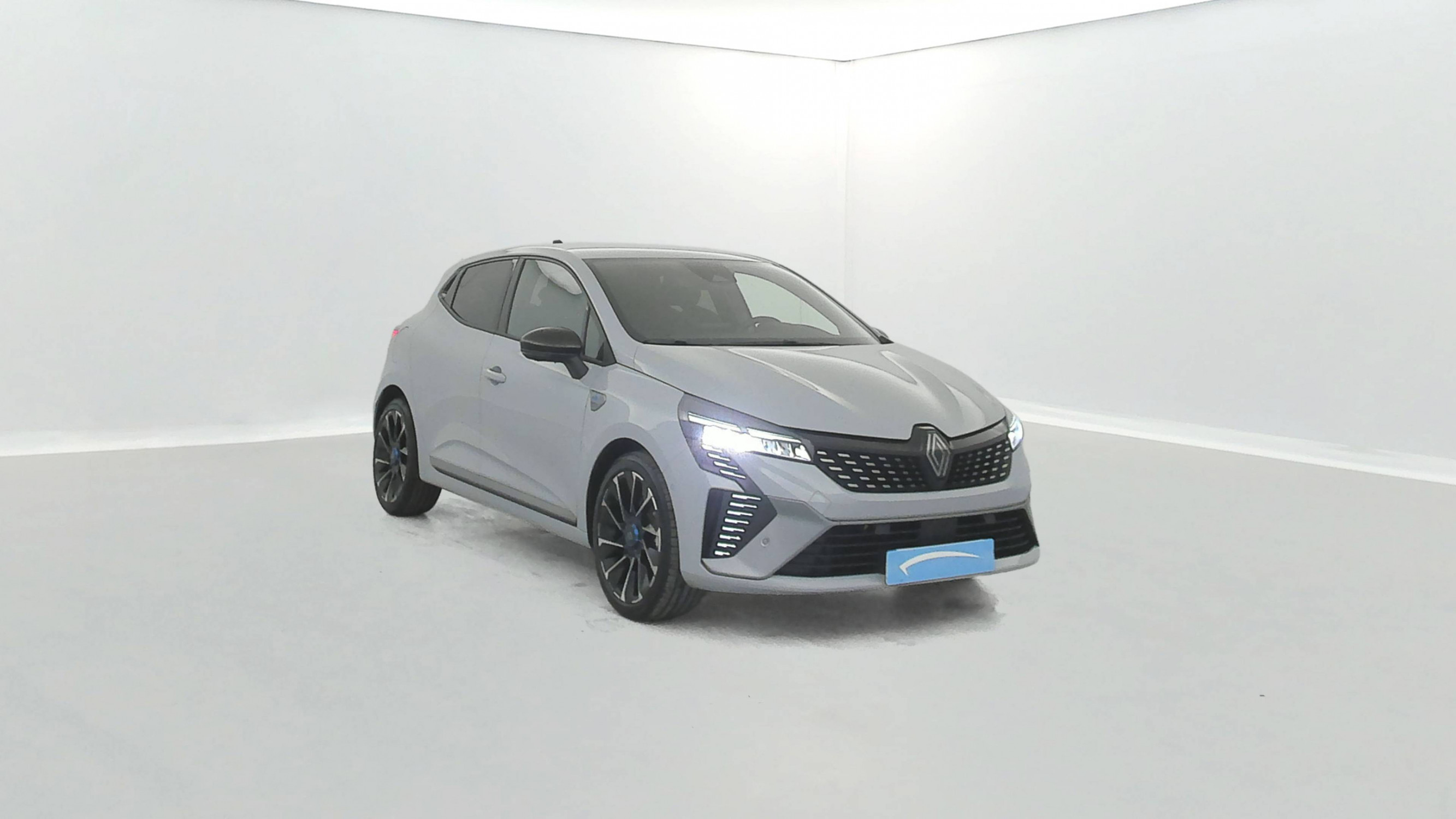 Vente en ligne Renault Clio 5 Clio E-Tech full hybrid 145 au prix de 20 690 €