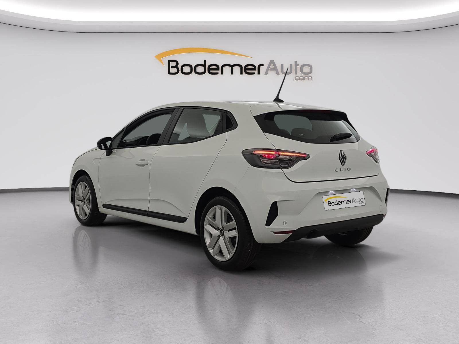 Vente en ligne Renault Clio 5 Clio Blue dCi 100 ch GSR2 au prix de 17 990 €
