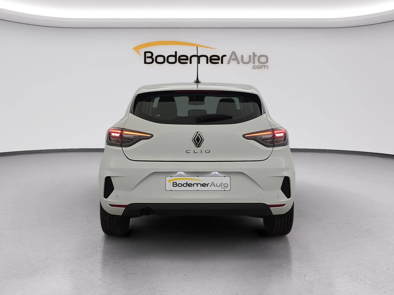 Vente en ligne Renault Clio 5 Clio Blue dCi 100 ch GSR2 au prix de 17 990 €