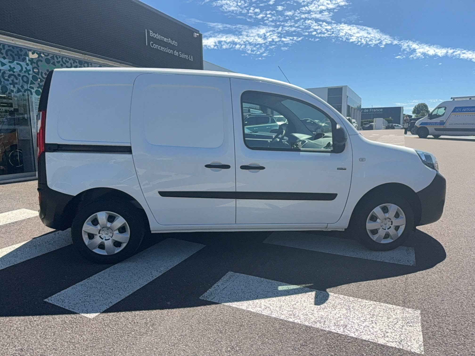 Vente en ligne Renault Kangoo E-Tech KANGOO ELECTRIQUE ACHAT INTEGRAL au prix de 12 990 €