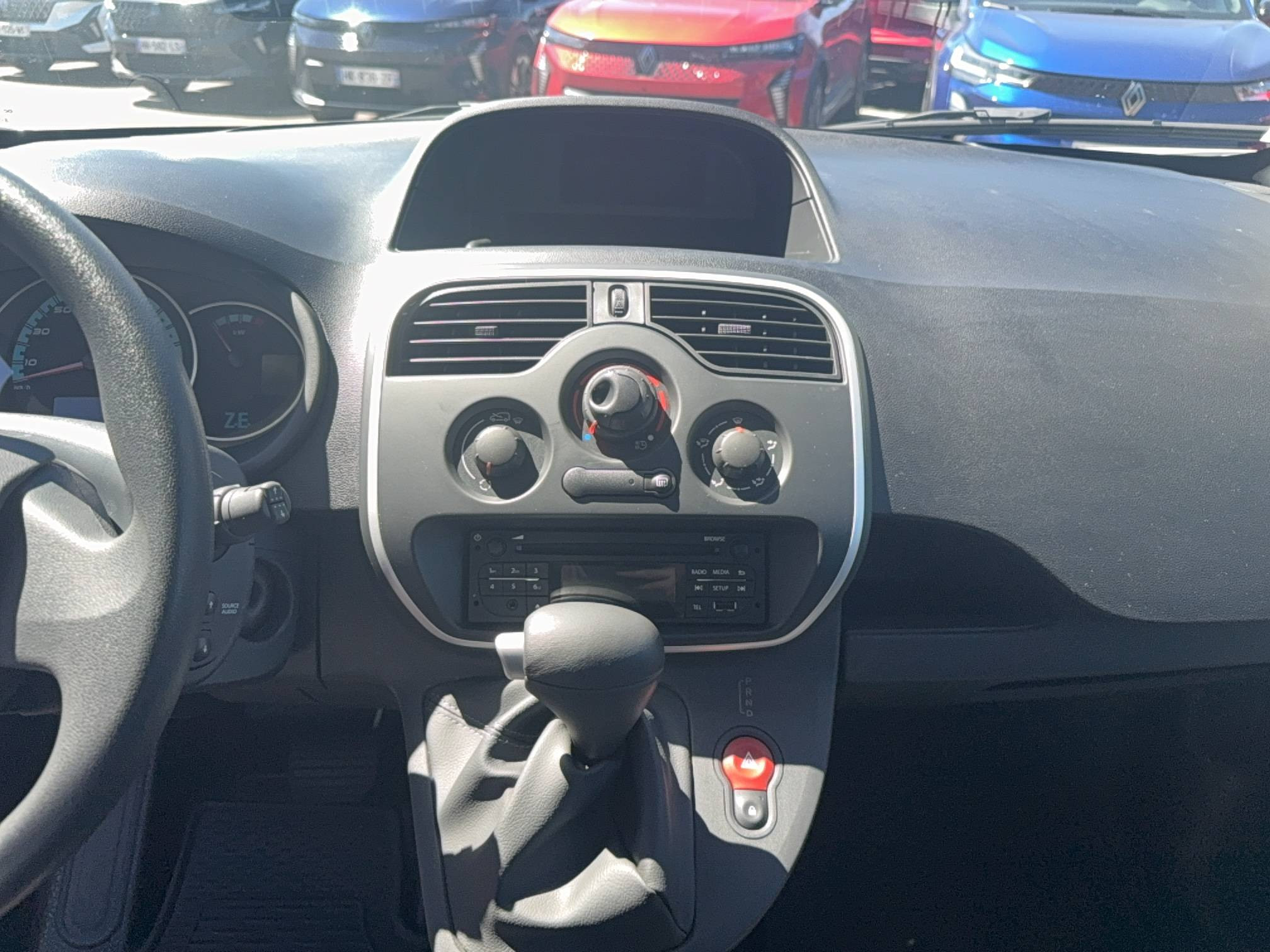 Vente en ligne Renault Kangoo E-Tech KANGOO ELECTRIQUE ACHAT INTEGRAL au prix de 12 990 €