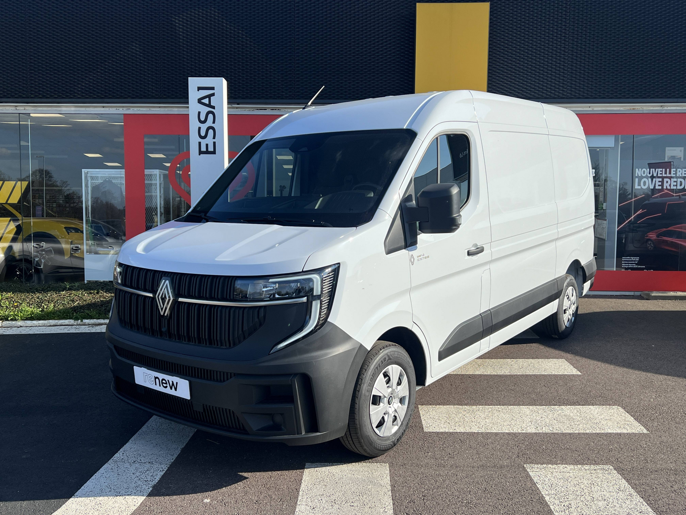 Renault Master E-Tech MASTER ELECTRIQUE FG GRANDE AUTONOMIE L2H2 3T5 occasion de 2025 en vente à Saint-Lô