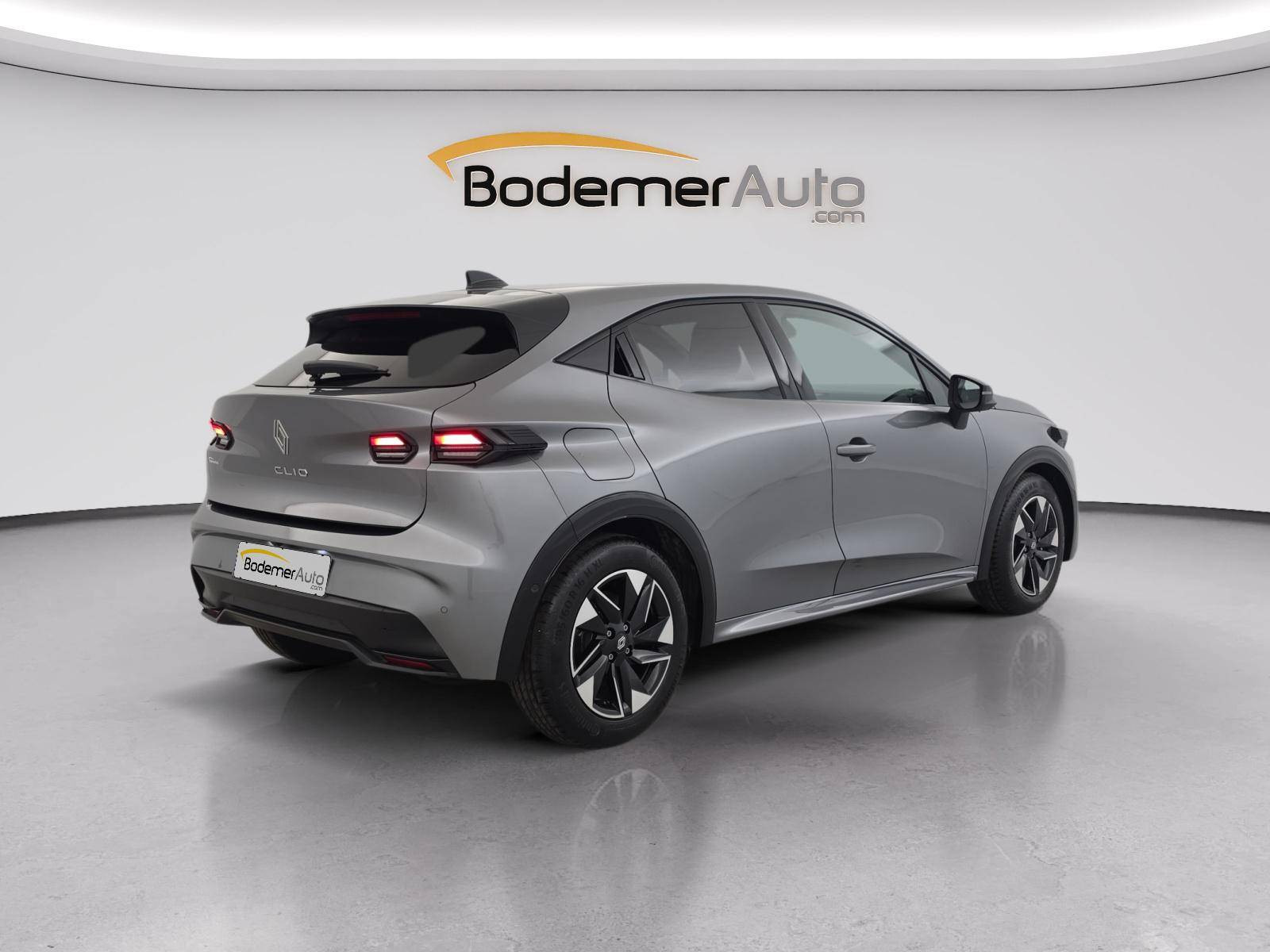 Vente en ligne Renault Clio 6 Clio TCe 115 ch EDC au prix de 24 690 €