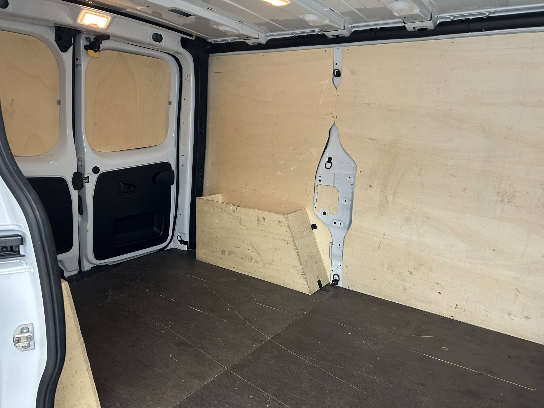 Vente en ligne Renault Trafic 3 Fourgon TRAFIC FG BLUE DCI 130 L1H1 3T GSR2 au prix de 22 490 €