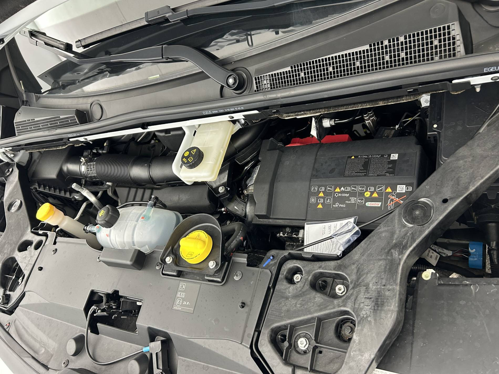Vente en ligne Renault Trafic 3 Fourgon TRAFIC FG BLUE DCI 130 L1H1 3T GSR2 au prix de 22 490 €