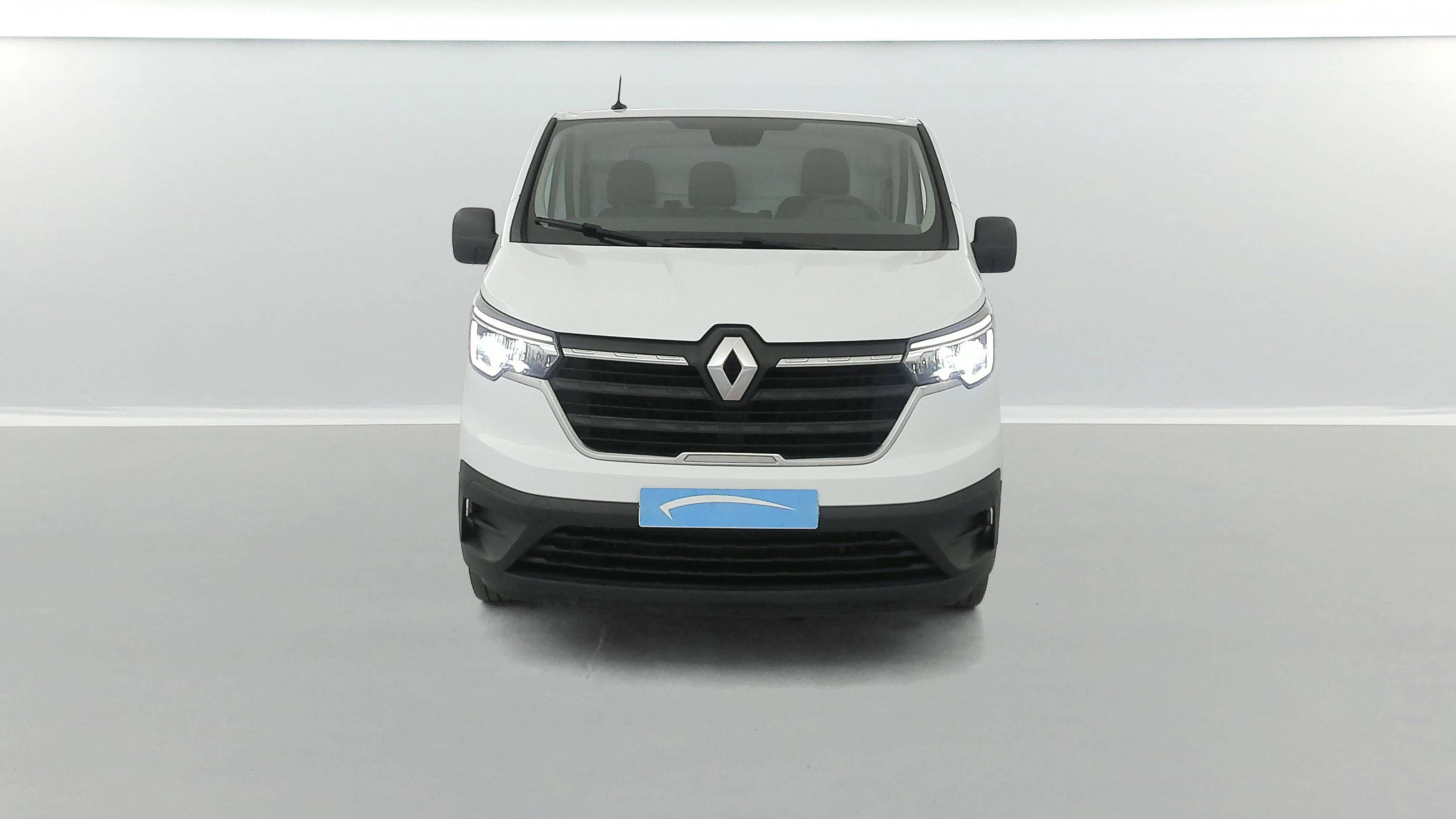 Vente en ligne Renault Trafic 3 Fourgon TRAFIC FG BLUE DCI 130 L1H1 3T GSR2 au prix de 22 490 €