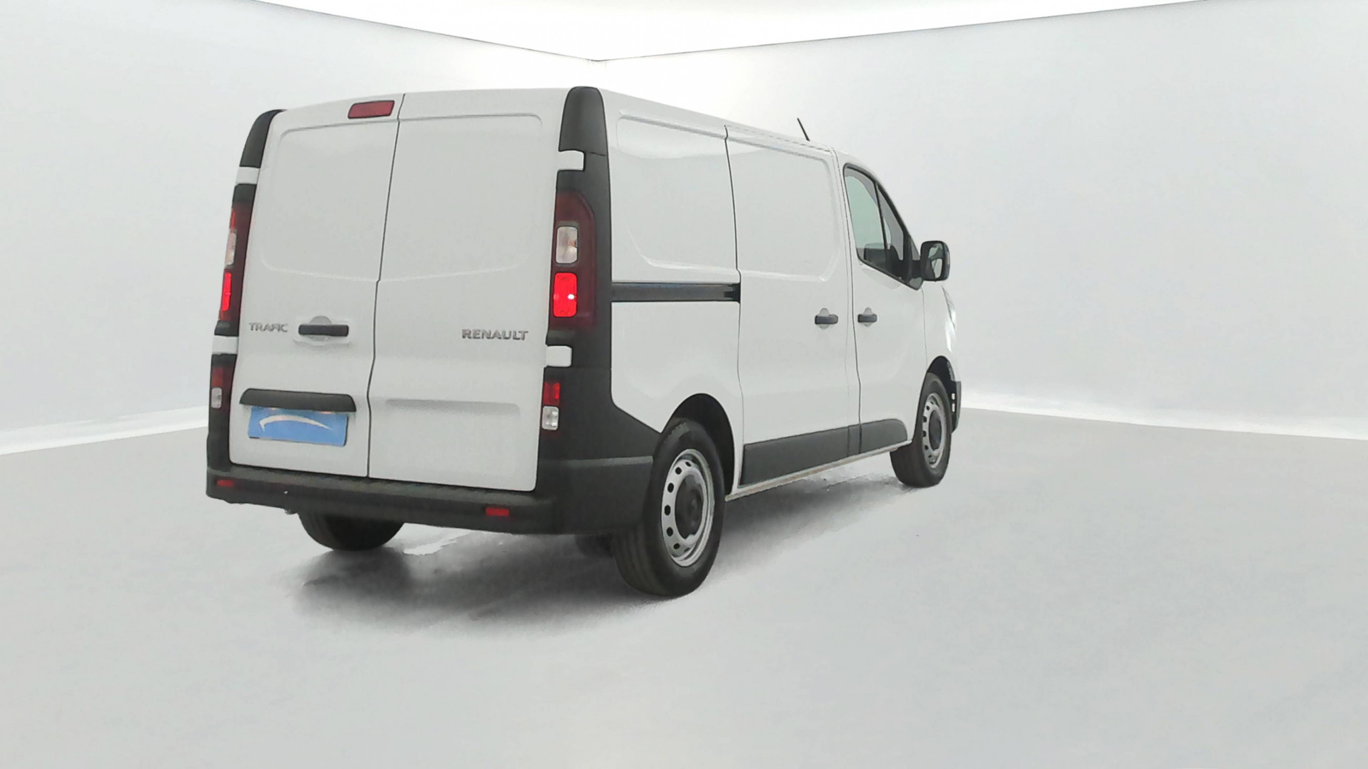 Vente en ligne Renault Trafic 3 Fourgon TRAFIC FG BLUE DCI 130 L1H1 3T GSR2 au prix de 22 490 €
