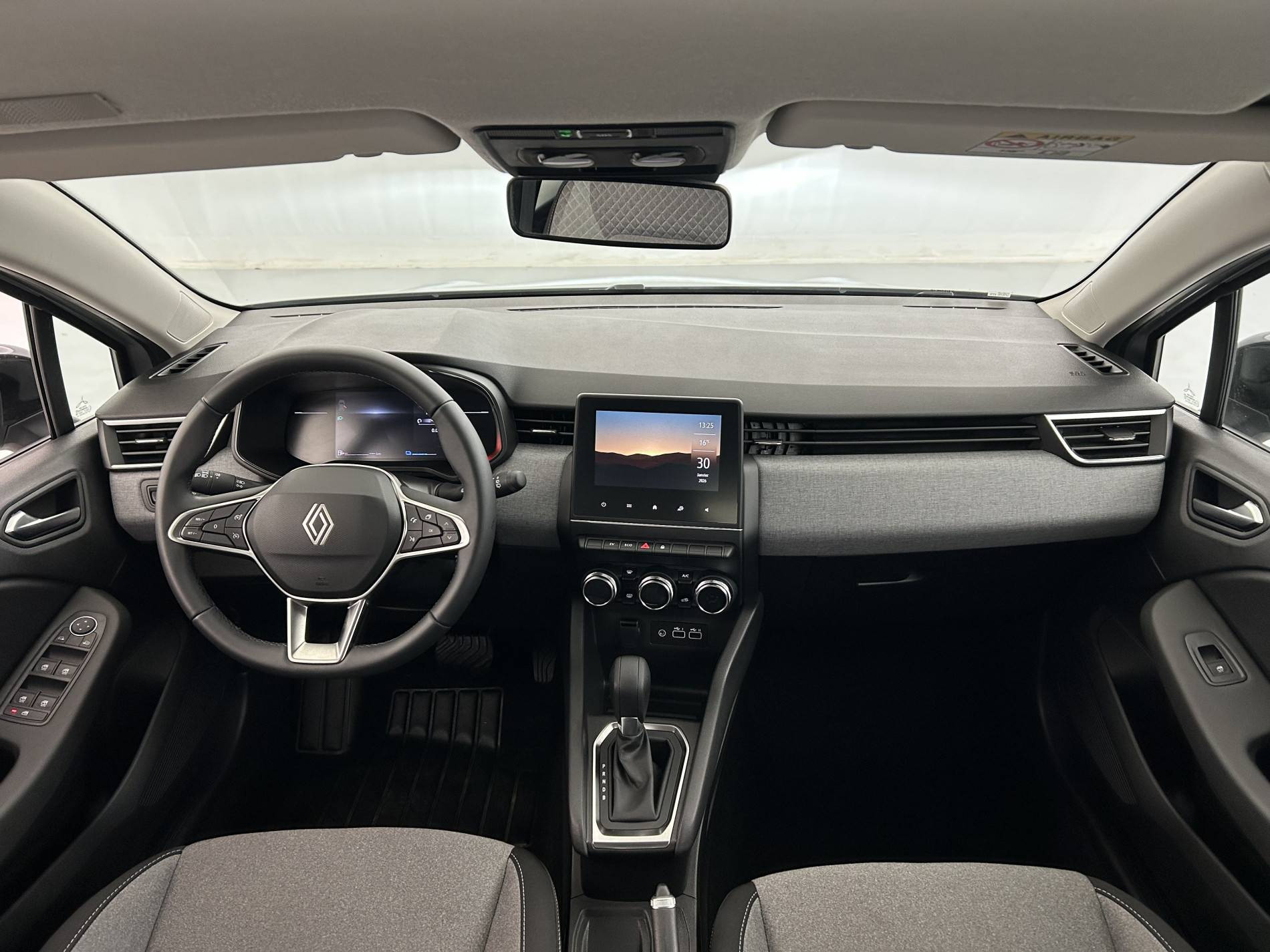 Vente en ligne Renault Clio 5 Clio E-Tech full hybrid 145 ch GSR2 au prix de 18 990 €