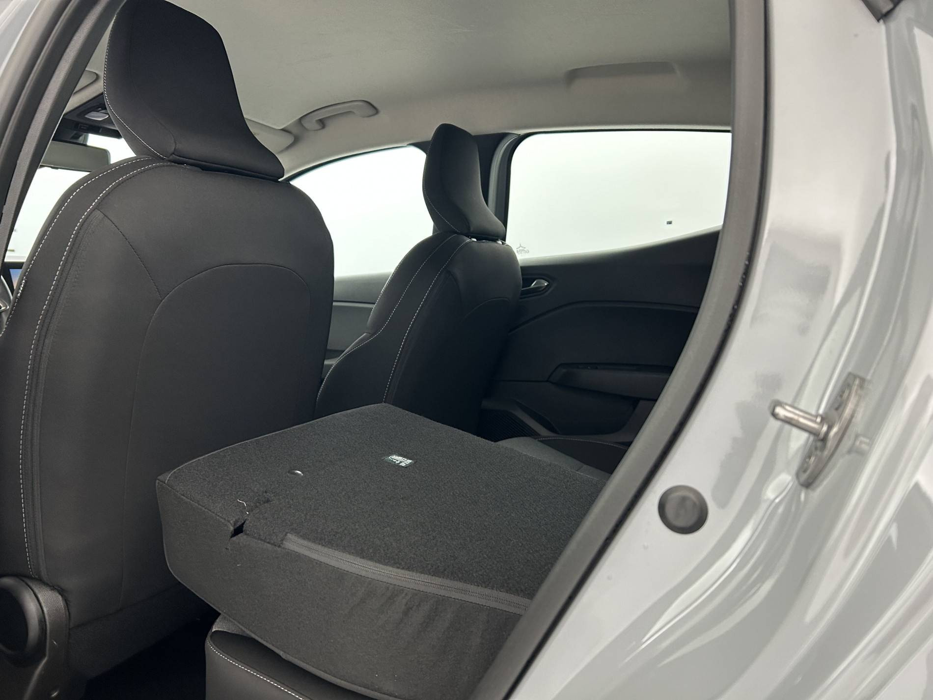 Vente en ligne Renault Clio 5 Clio E-Tech full hybrid 145 ch GSR2 au prix de 18 990 €