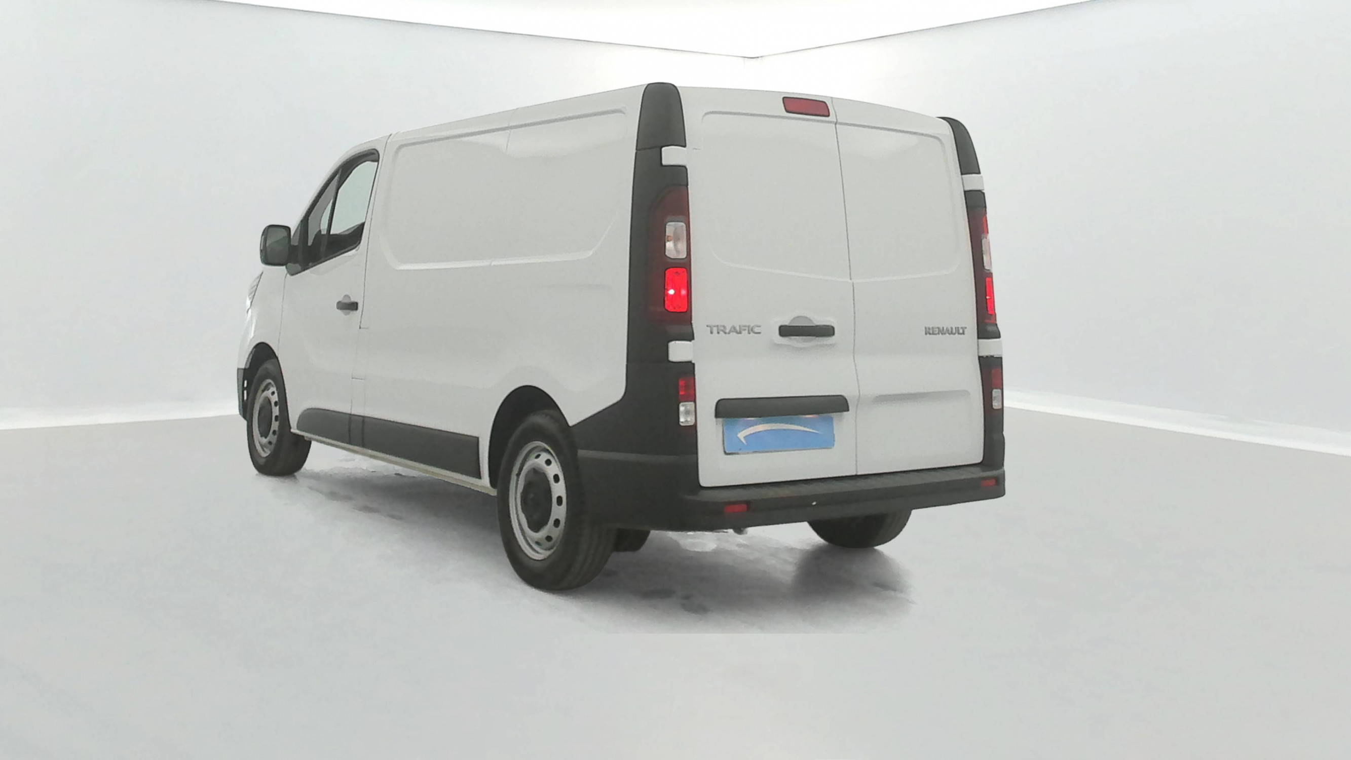 Vente en ligne Renault Trafic 3 Fourgon TRAFIC FG BLUE DCI 130 L1H1 3T GSR2 au prix de 22 490 €