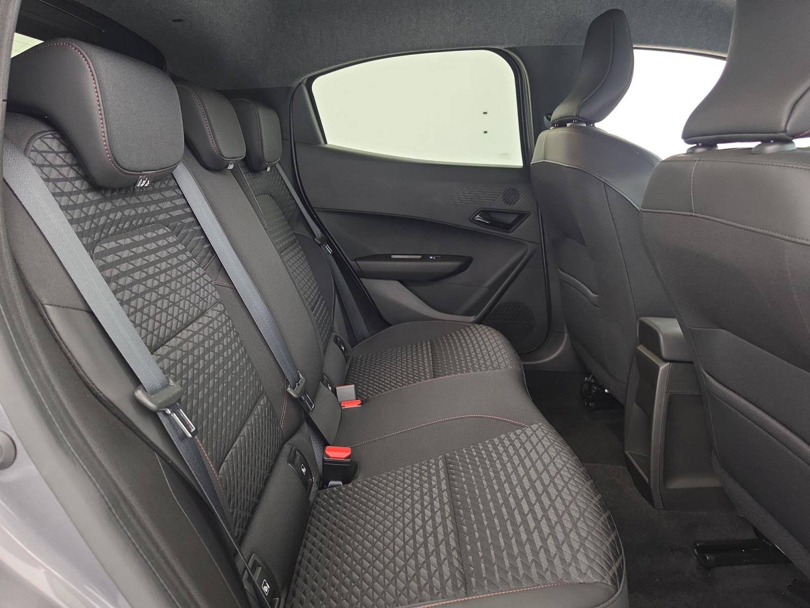 Vente en ligne Renault Clio 6 Clio TCe 115 ch EDC au prix de 24 690 €