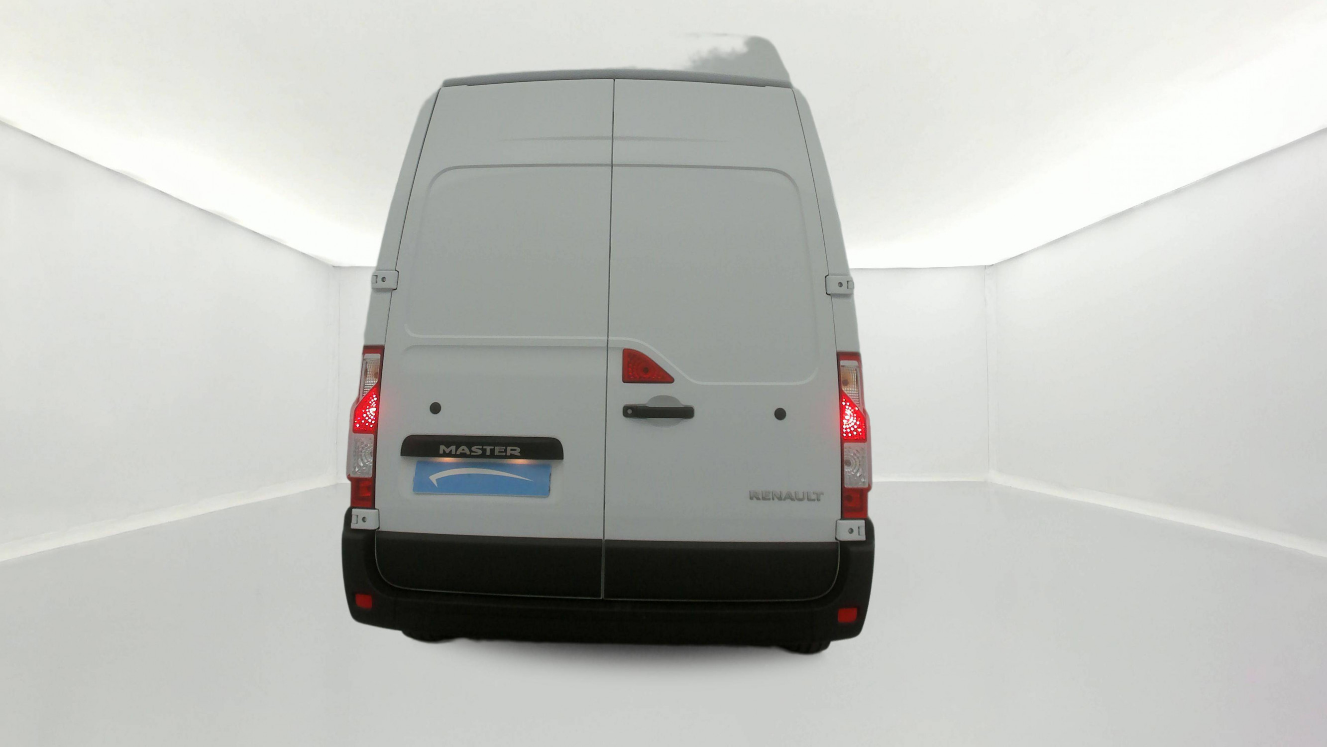 Vente en ligne Renault Master Fourgon MASTER FGN TRAC F3500 L3H3 BLUE DCI 135 au prix de 26 490 €