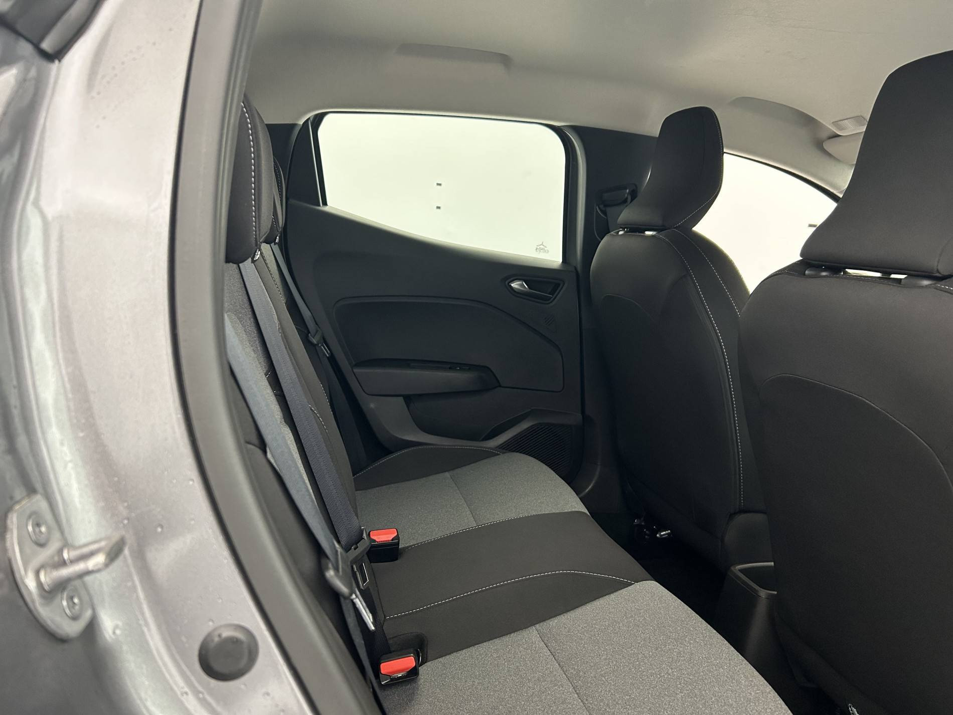 Vente en ligne Renault Clio 5 Clio Blue dCi 100 ch GSR2 au prix de 18 390 €