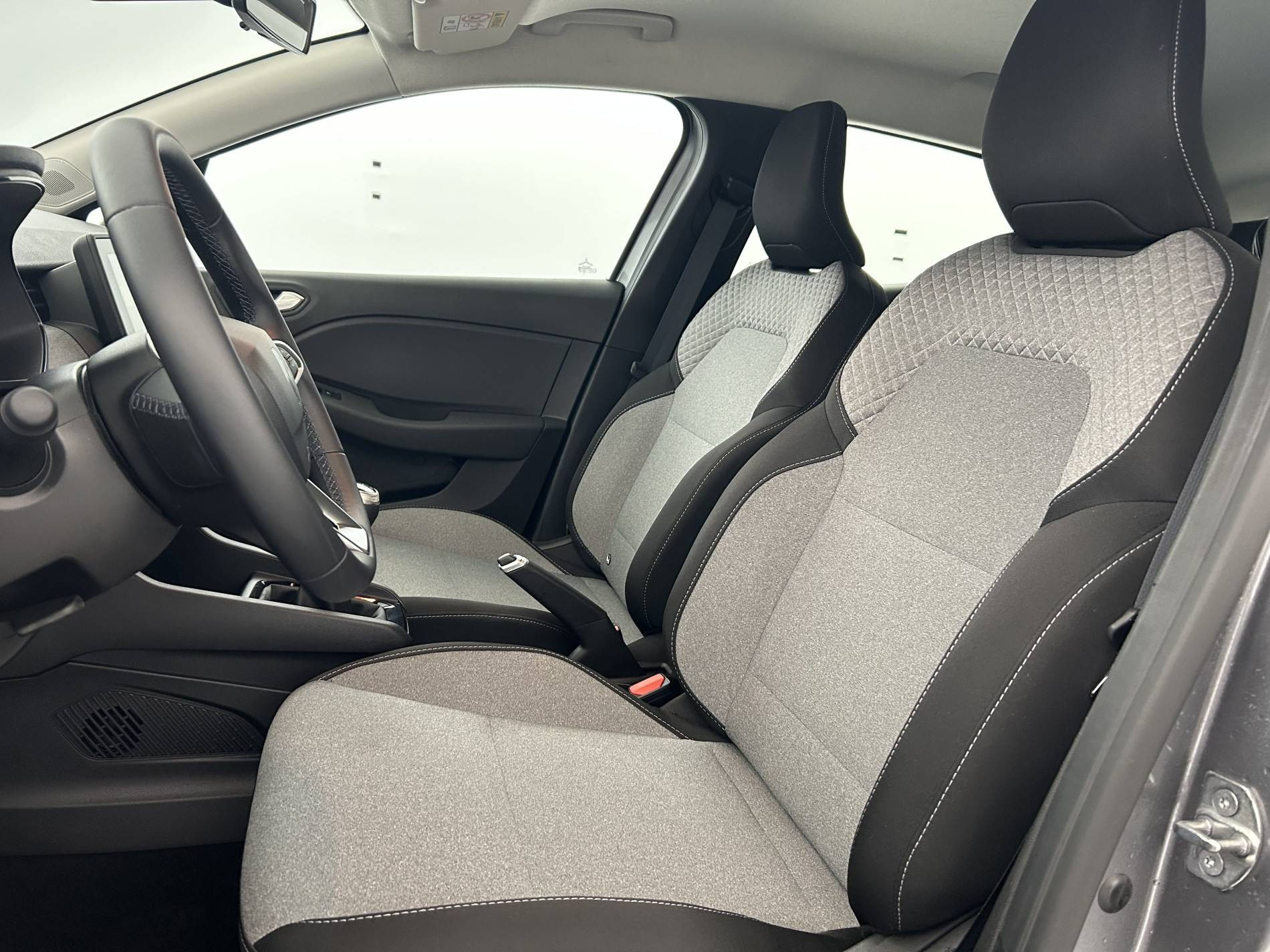 Vente en ligne Renault Clio 5 Clio Blue dCi 100 ch GSR2 au prix de 18 390 €