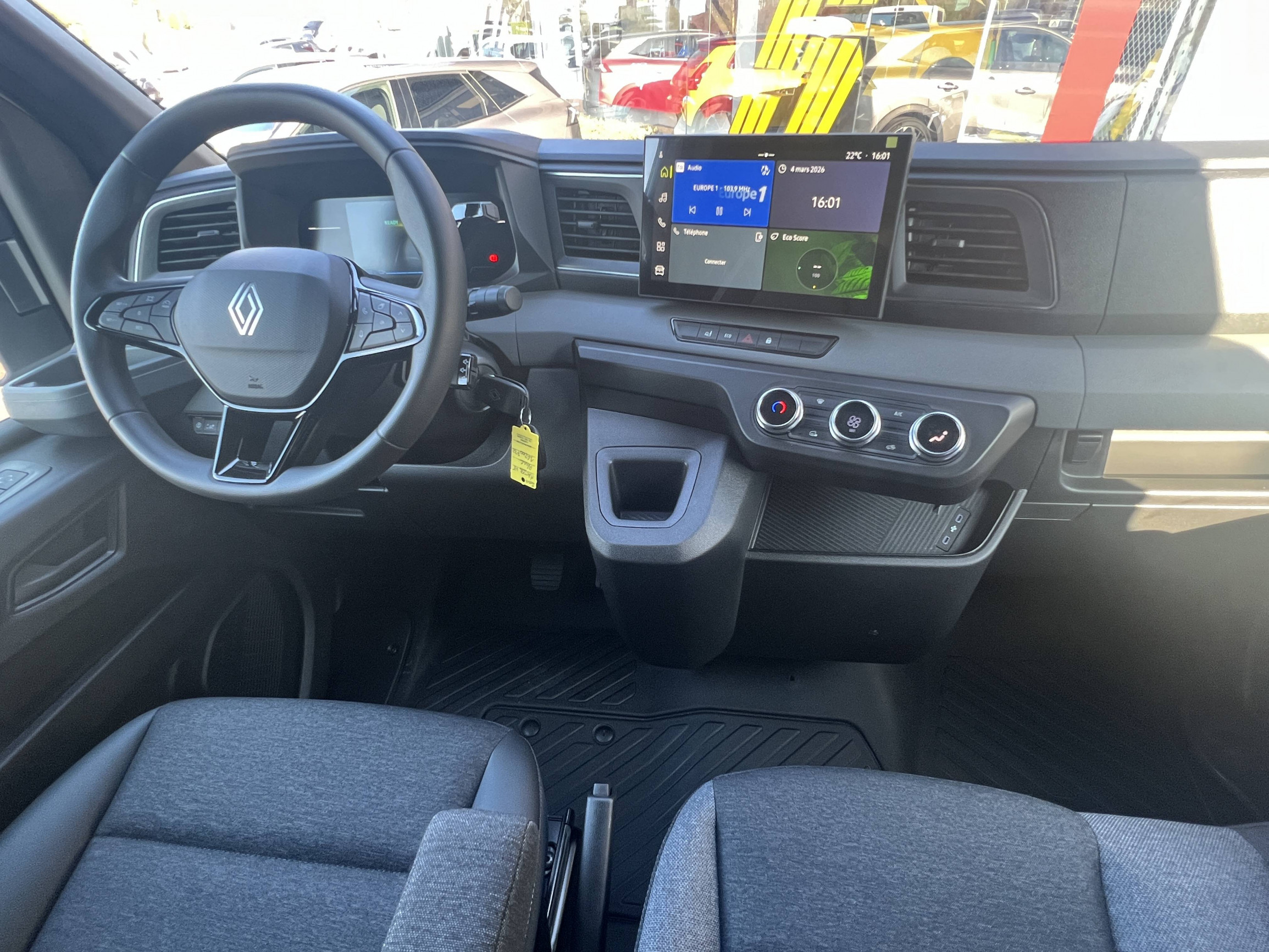 Vente en ligne Renault Master E-Tech MASTER ELECTRIQUE FG GRANDE AUTONOMIE L2H2 3T5 au prix de 48 080 €