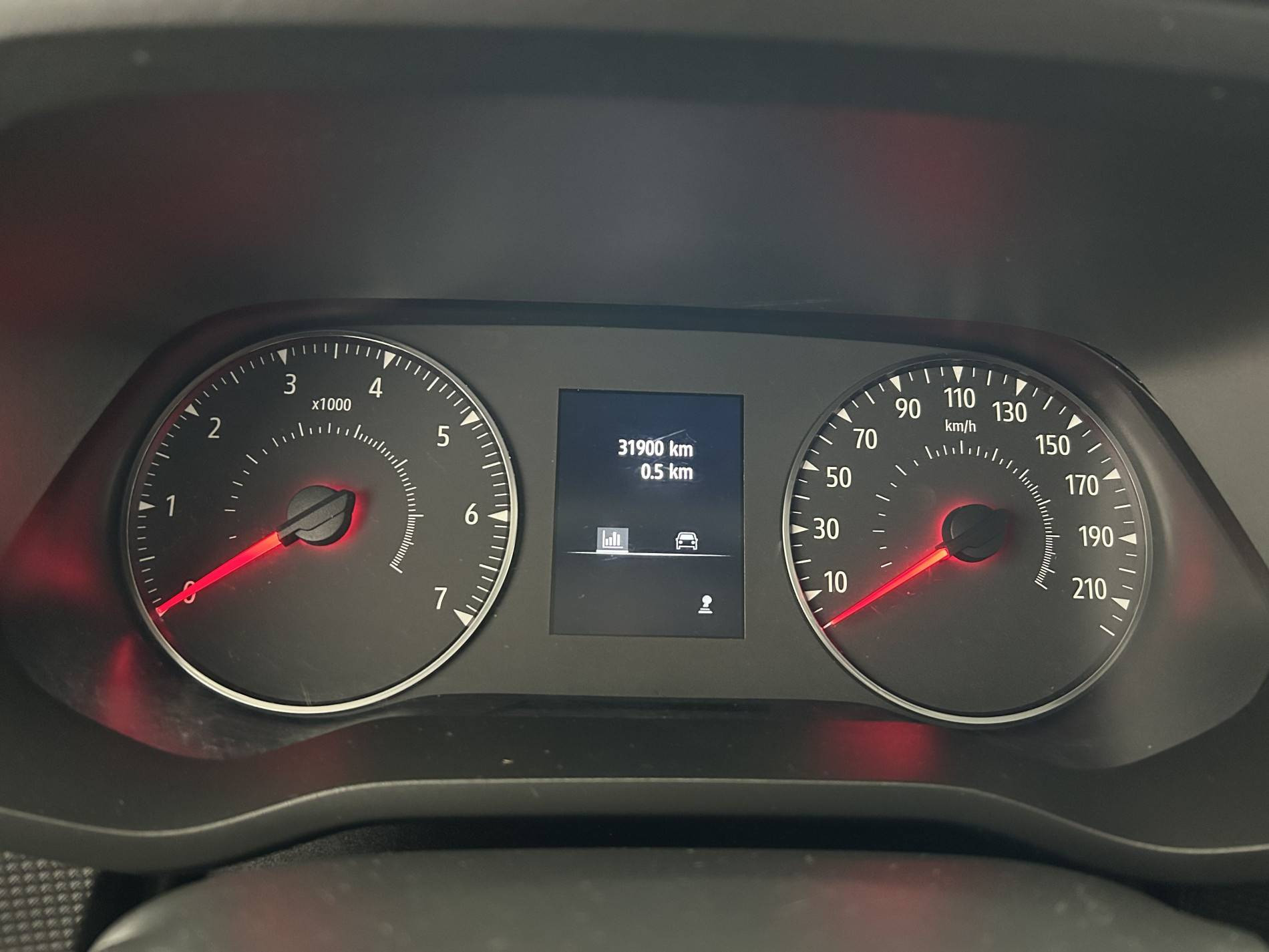 Vente en ligne Renault Trafic 3 Fourgon TRAFIC FG BLUE DCI 130 L1H1 3T GSR2 au prix de 21 990 €