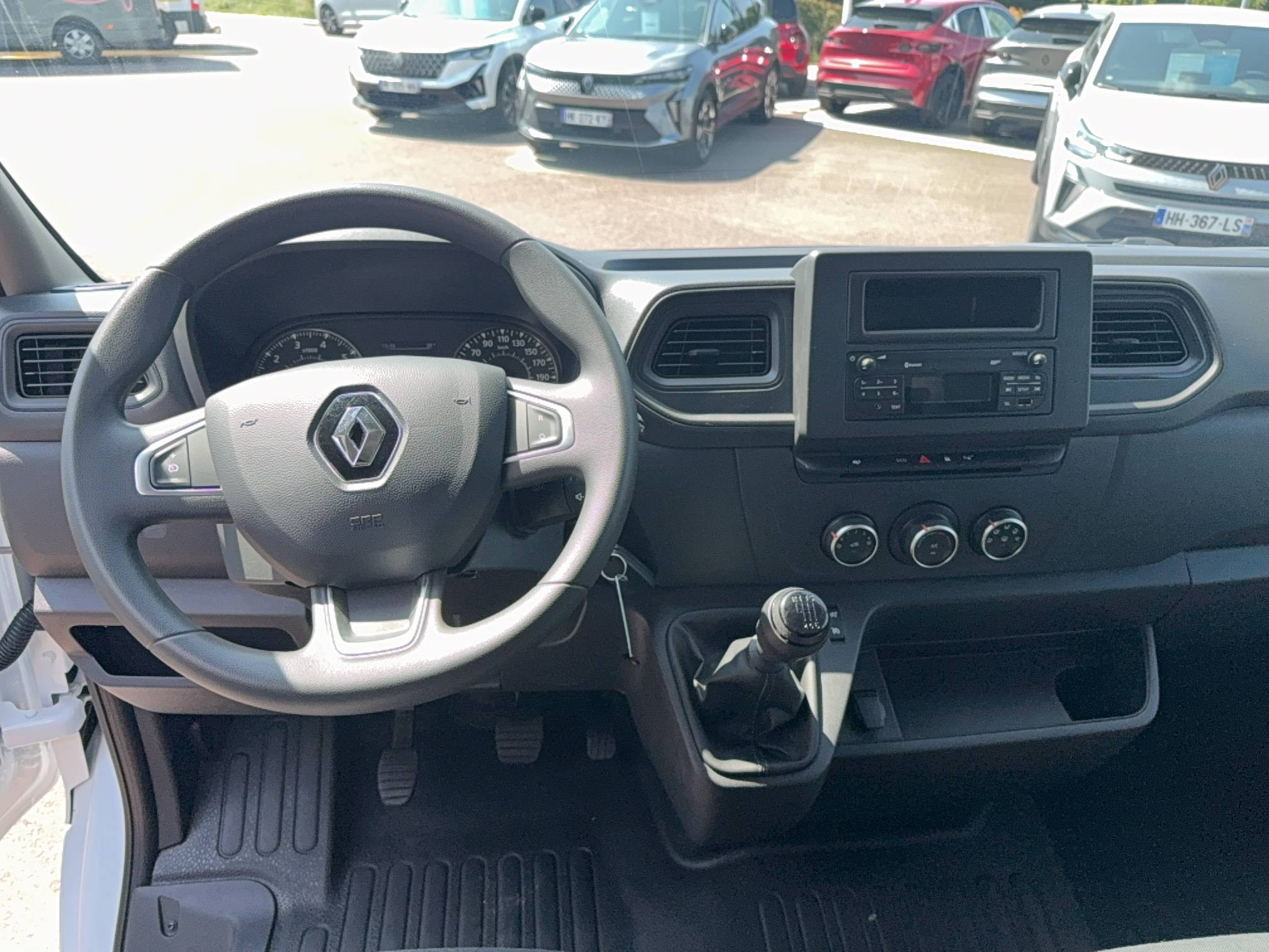 Vente en ligne Renault Master Fourgon MASTER FGN TRAC F3500 L2H2 BLUE DCI 135 au prix de 25 990 €