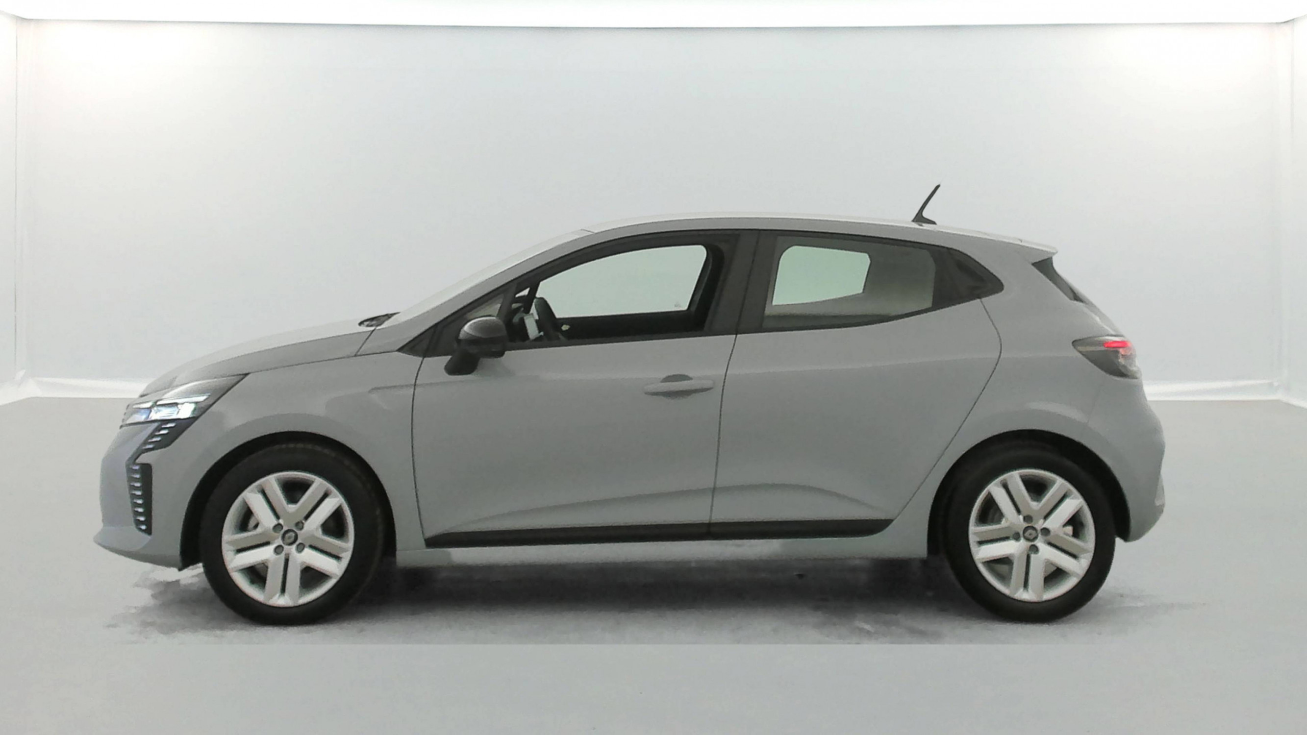 Vente en ligne Renault Clio 5 Clio E-Tech full hybrid 145 ch GSR2 au prix de 18 990 €