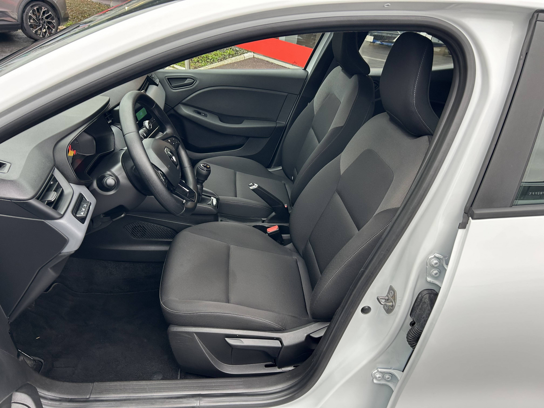 Vente en ligne Renault Clio 5 Clio SCe 65 au prix de 12 753 €