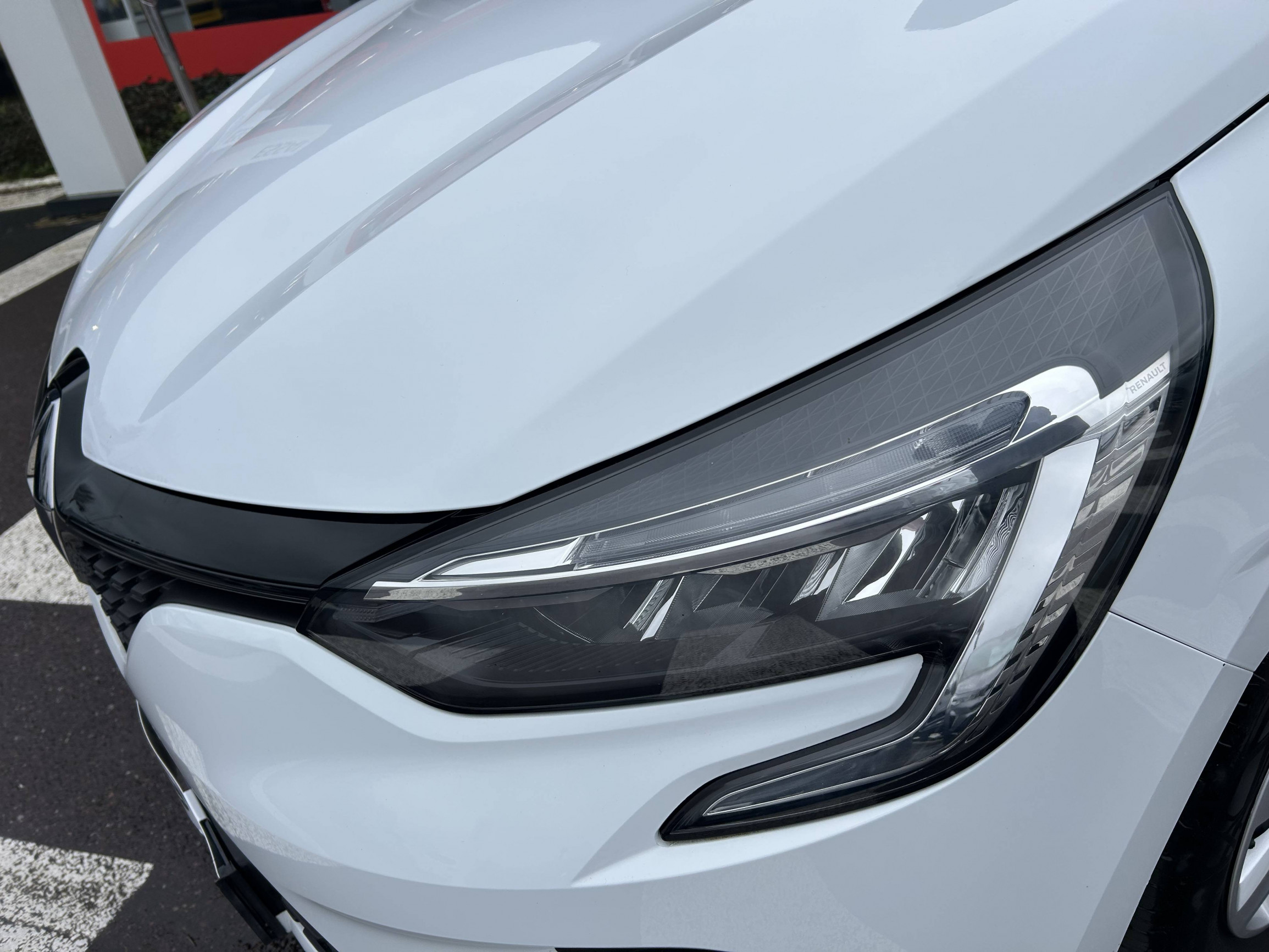 Vente en ligne Renault Clio 5 Clio SCe 65 au prix de 12 753 €