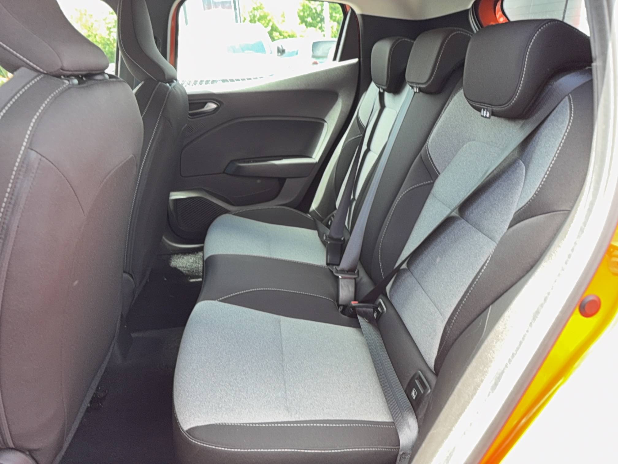Vente en ligne Renault Clio 5 Clio TCe 100 GPL au prix de 15 470 €