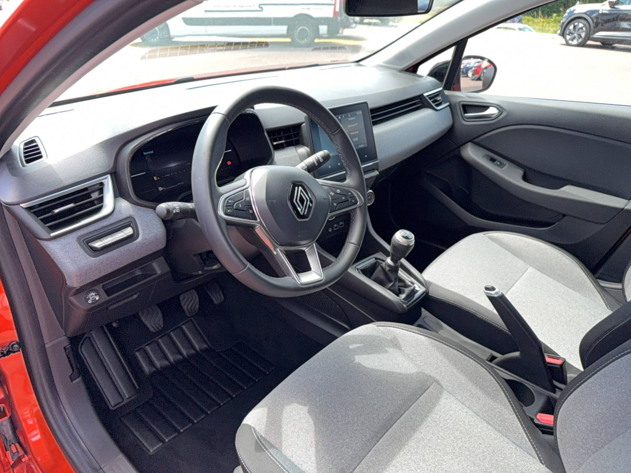 Vente en ligne Renault Clio 5 Clio TCe 100 GPL au prix de 15 470 €