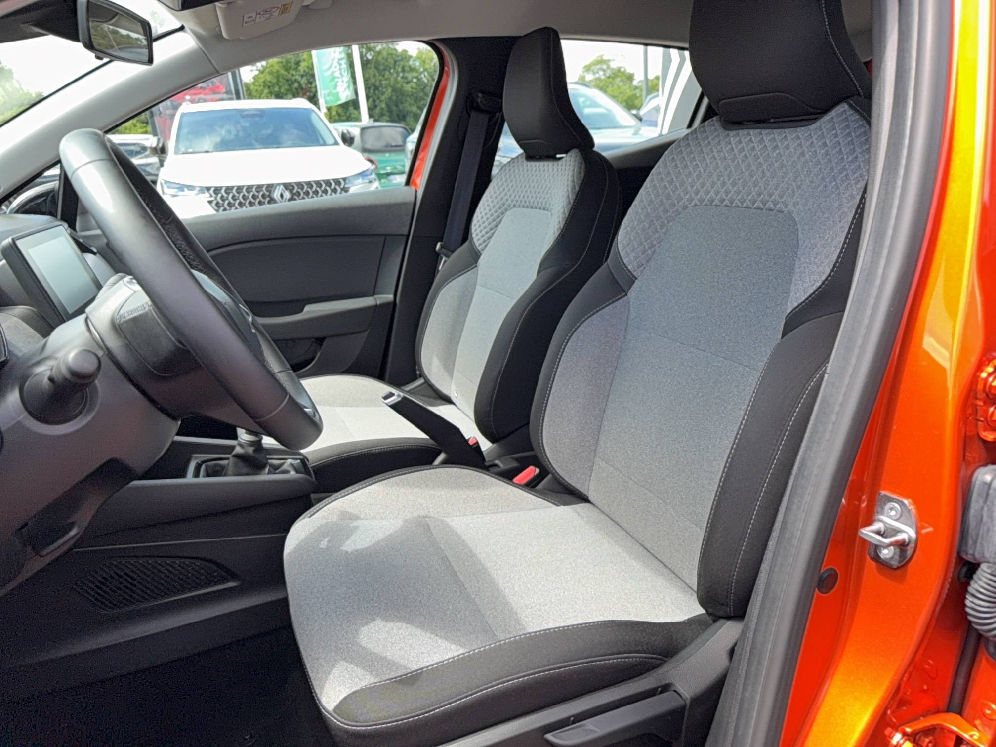Vente en ligne Renault Clio 5 Clio TCe 100 GPL au prix de 15 470 €