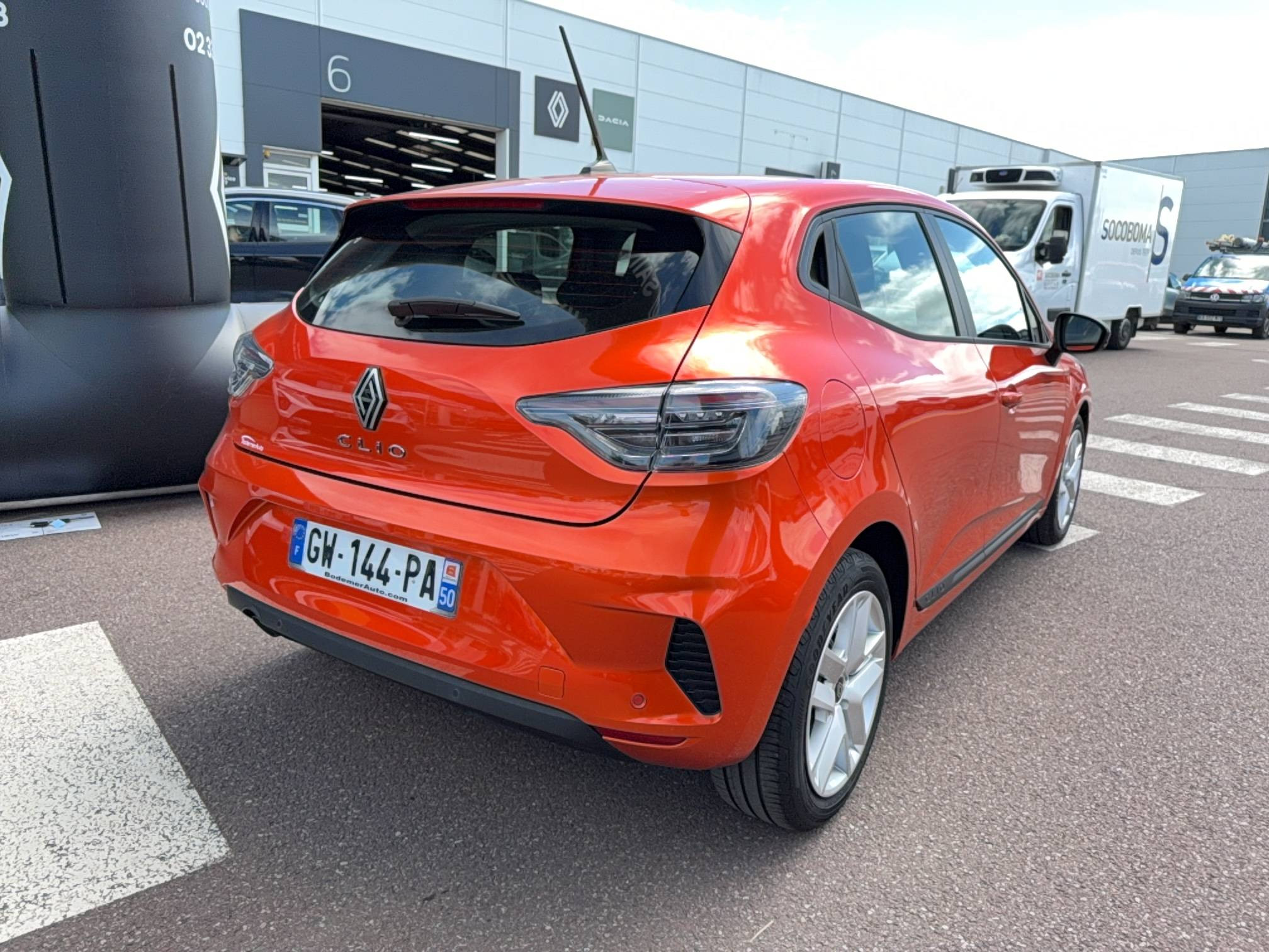 Vente en ligne Renault Clio 5 Clio TCe 100 GPL au prix de 15 470 €