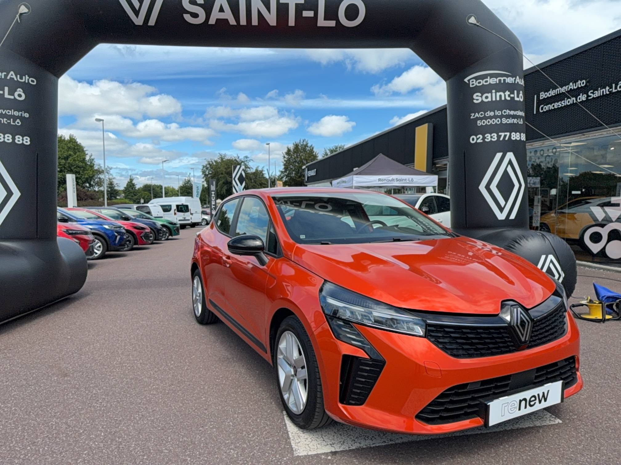 Vente en ligne Renault Clio 5 Clio TCe 100 GPL au prix de 15 470 €