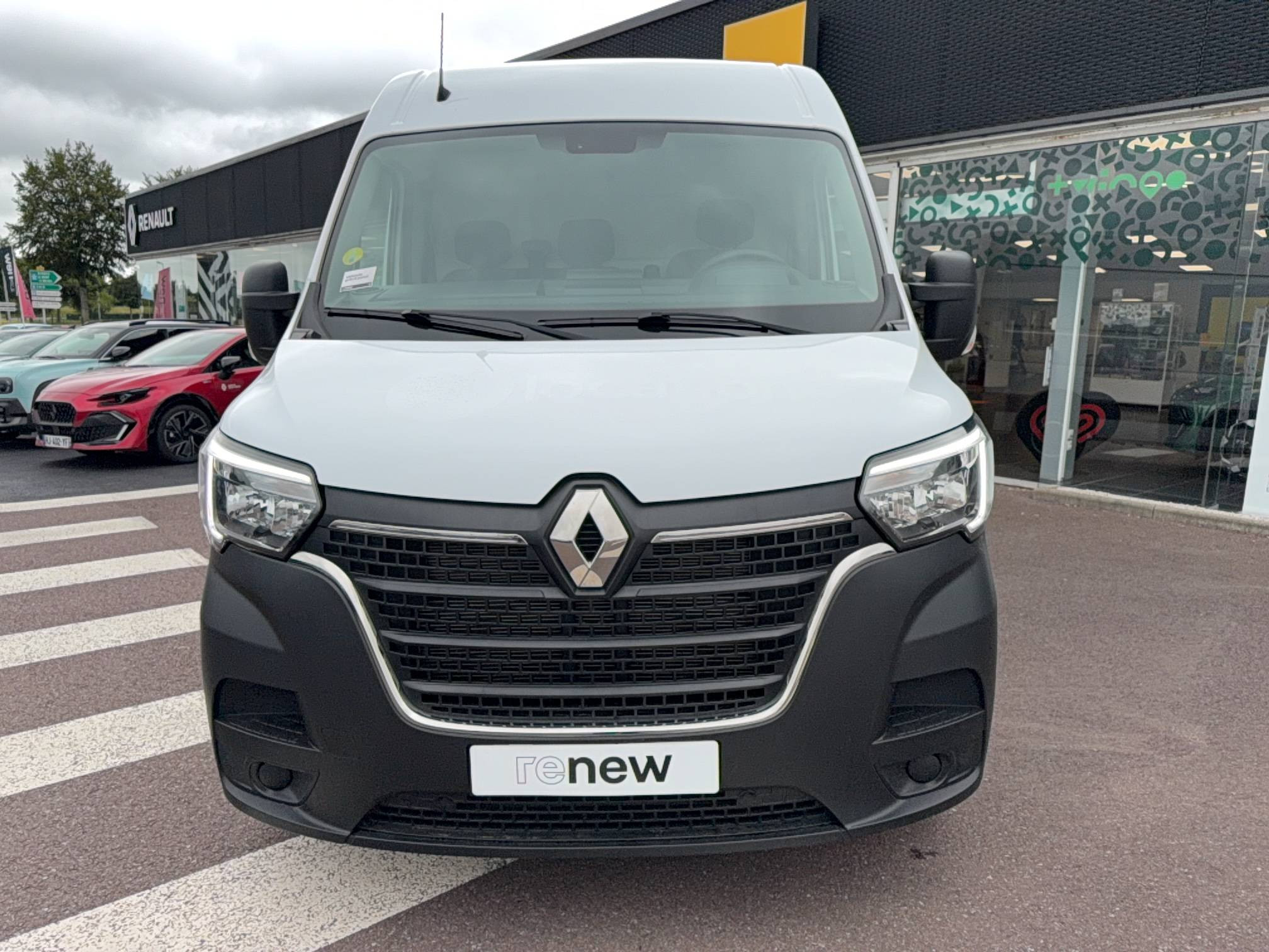 Vente en ligne Renault Master Fourgon MASTER FGN TRAC F3500 L2H2 BLUE DCI 135 au prix de 26 990 €