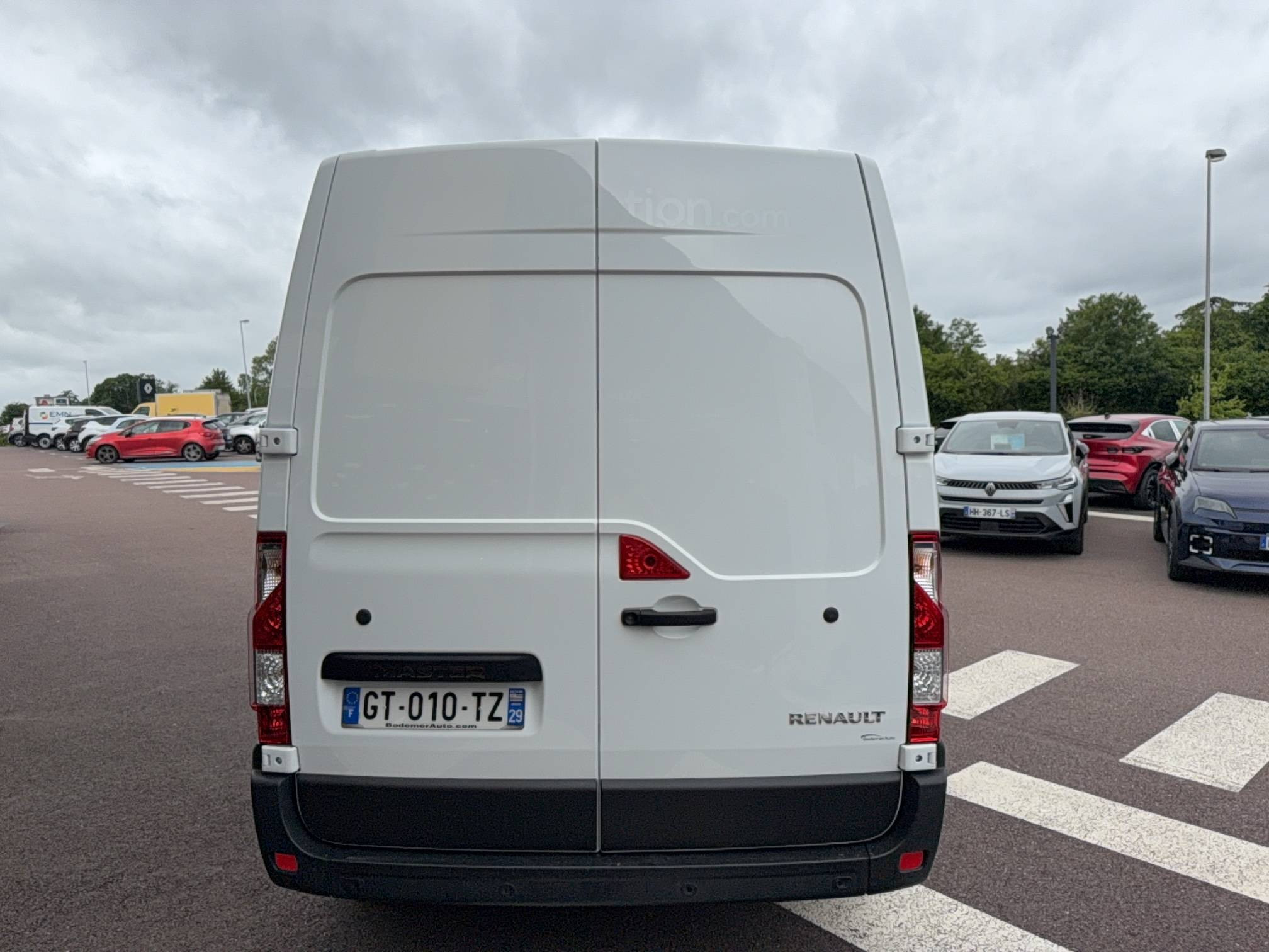 Vente en ligne Renault Master Fourgon MASTER FGN TRAC F3500 L2H2 BLUE DCI 135 au prix de 26 990 €