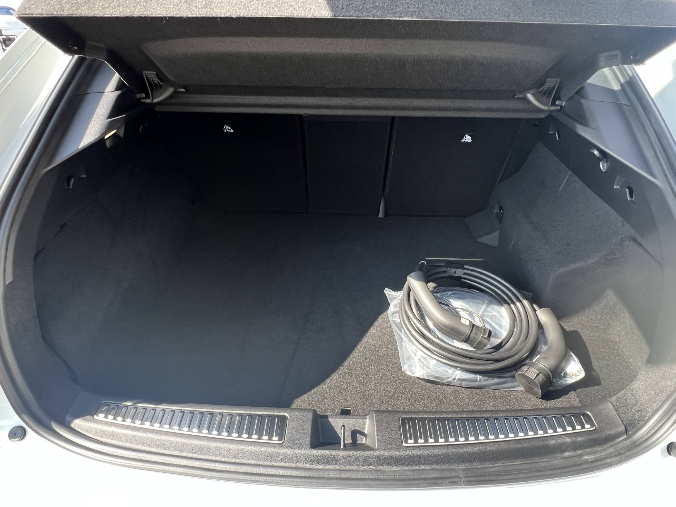 Vente en ligne Renault Rafale  hyper hybrid E-Tech 300 ch 4x4 au prix de 54 990 €