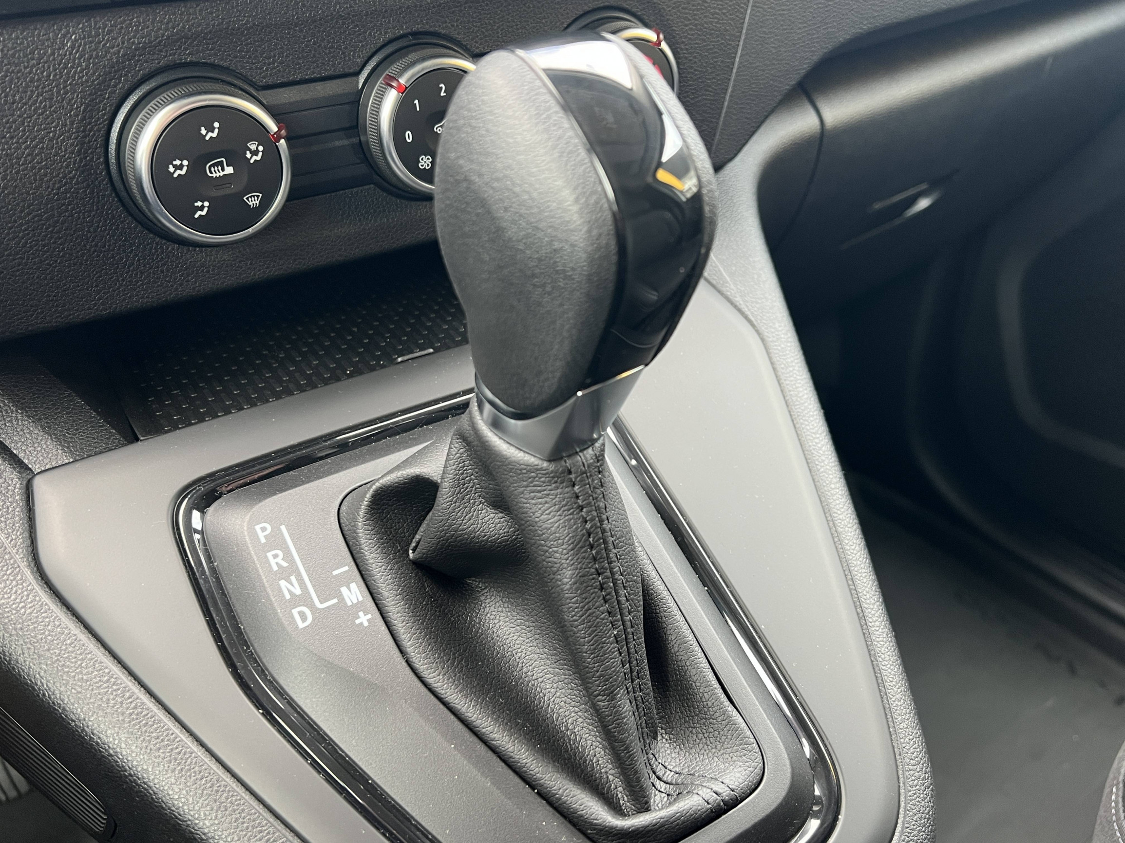 Vente en ligne Renault Kangoo  Blue dCi 95 auto au prix de 32 000 €