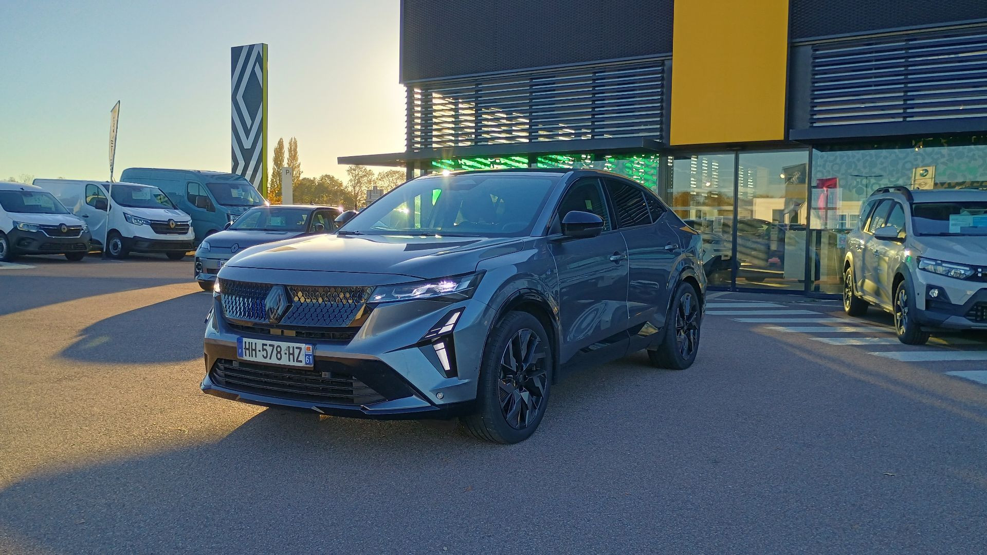 Renault Rafale  hyper hybrid E-Tech 300 ch 4x4 occasion de 2025 en vente à Alençon
