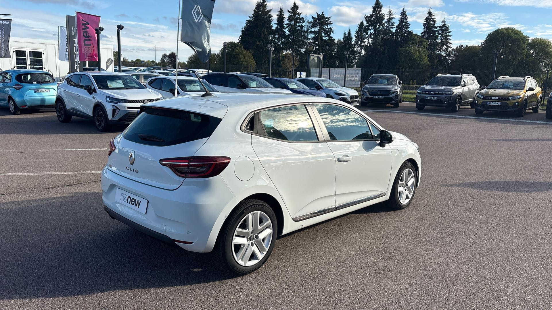 Vente en ligne Renault Clio 5 Clio TCe 90 - 21N au prix de 12 790 €