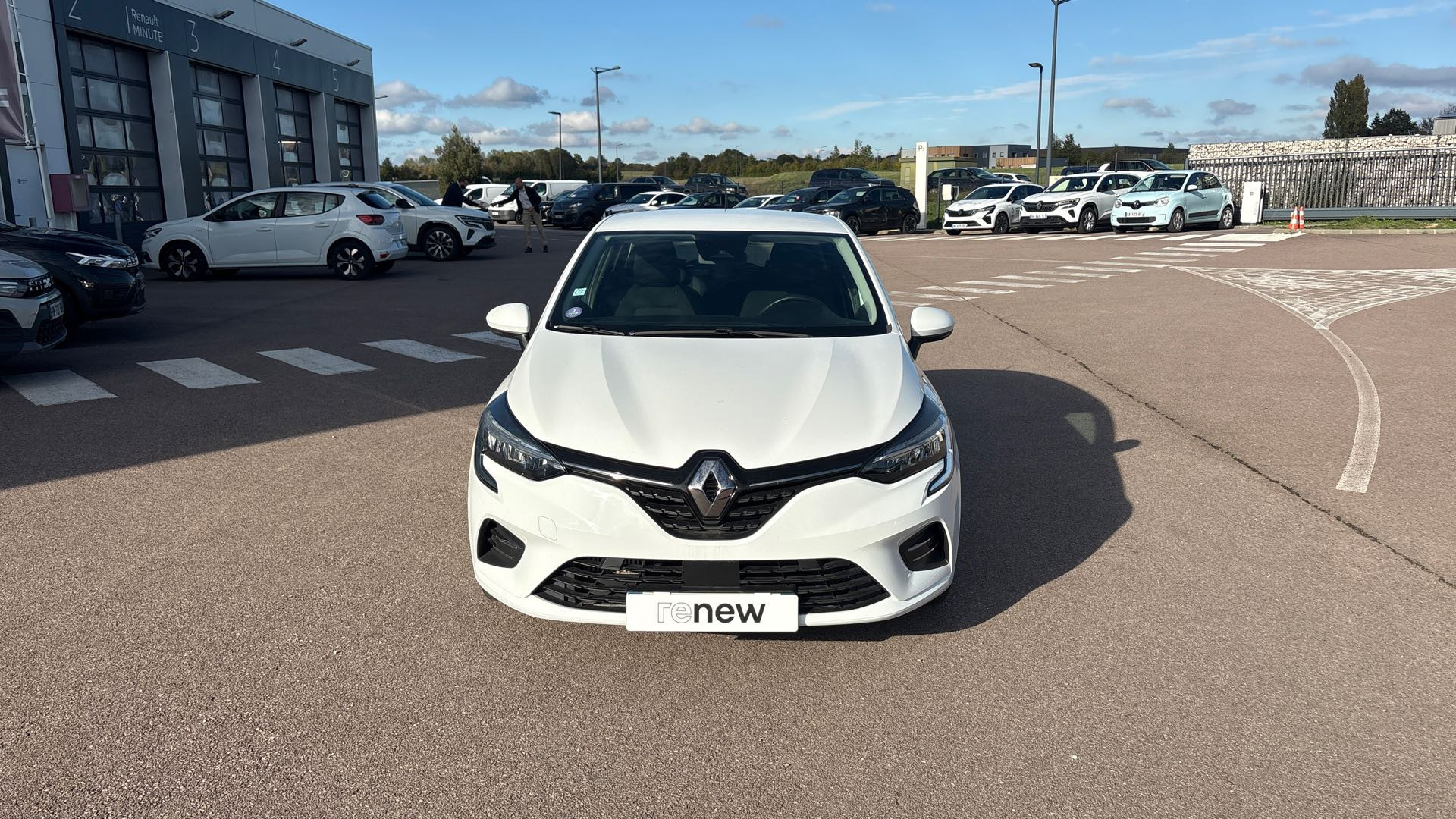 Vente en ligne Renault Clio 5 Clio TCe 90 - 21N au prix de 12 790 €