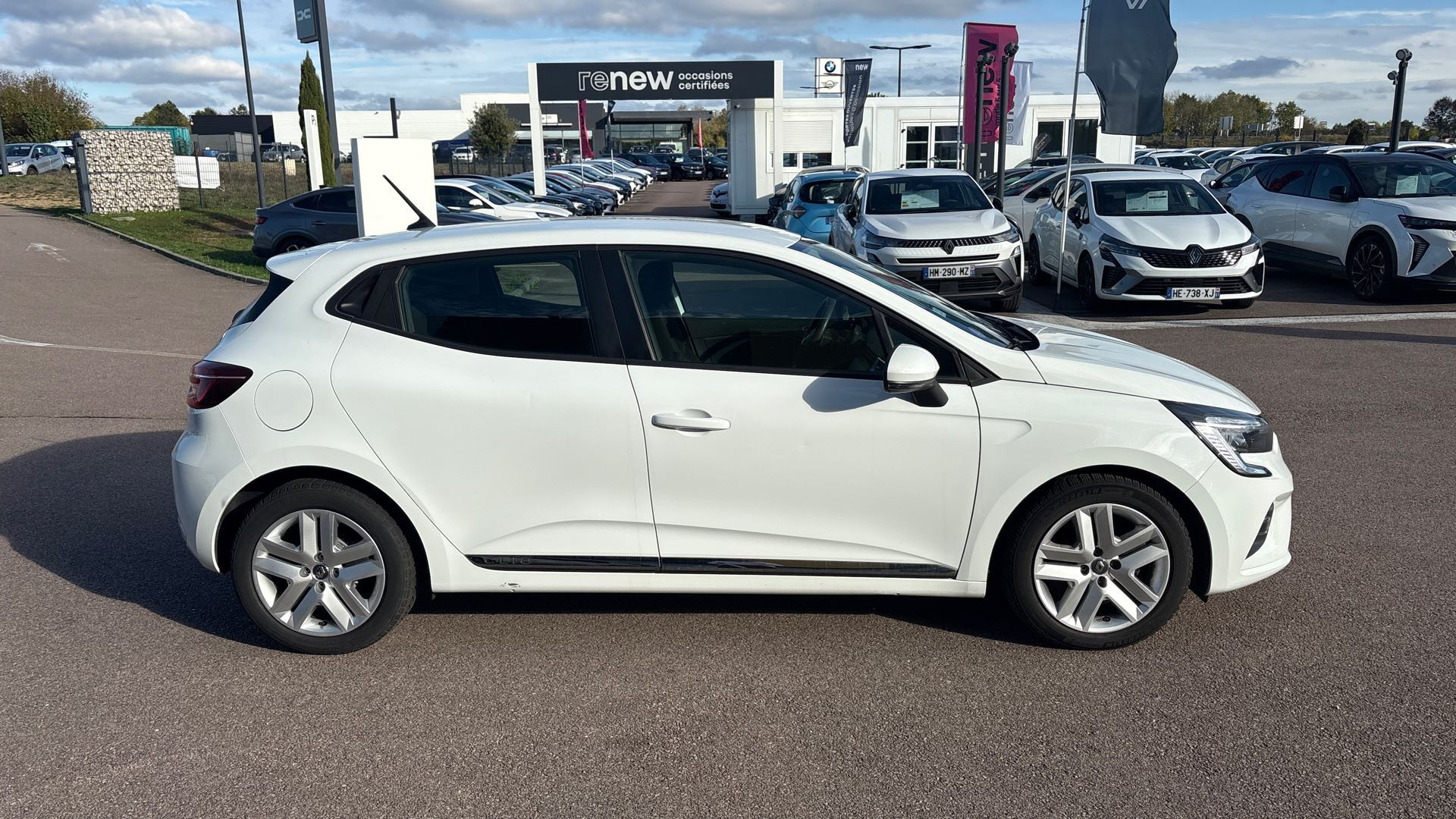 Vente en ligne Renault Clio 5 Clio TCe 90 - 21N au prix de 12 790 €