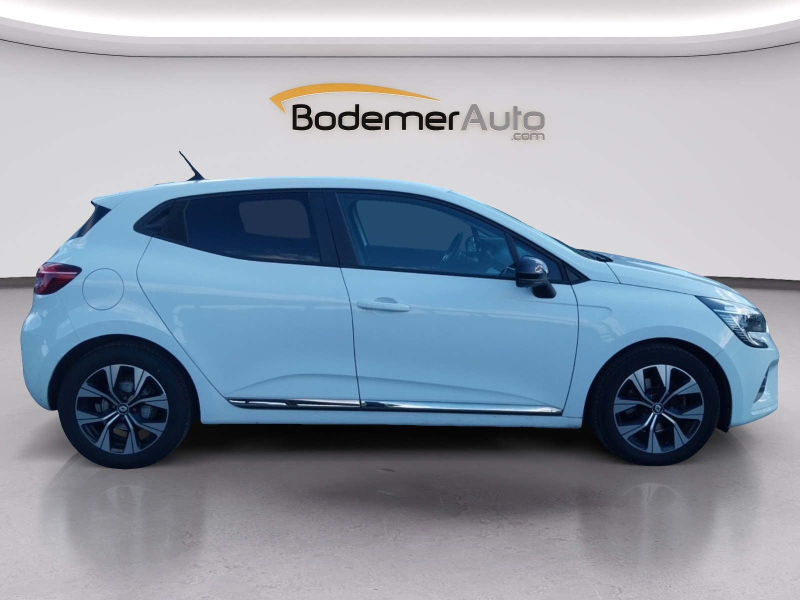 Vente en ligne Renault Clio 5 Clio Blue dCi 100 au prix de 13 490 €