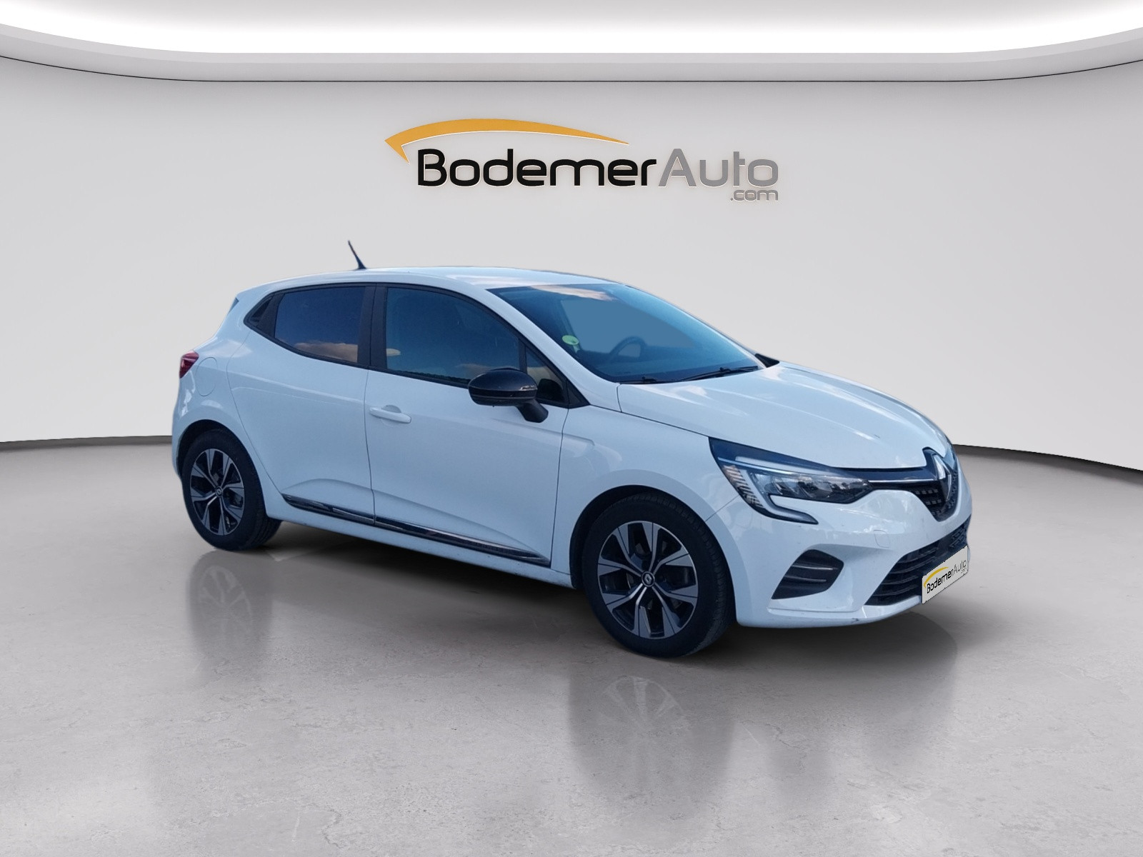 Vente en ligne Renault Clio 5 Clio Blue dCi 100 au prix de 13 490 €