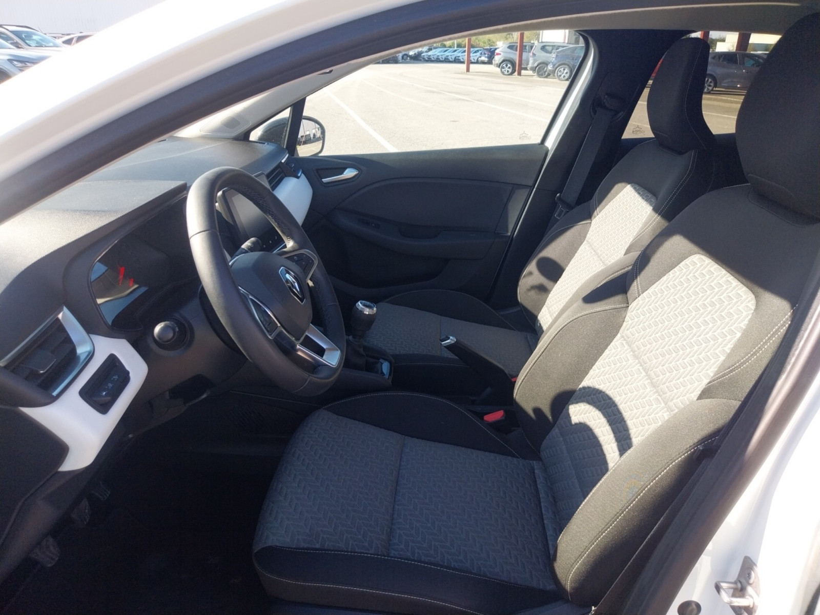 Vente en ligne Renault Clio 5 Clio TCe 90 au prix de 13 690 €